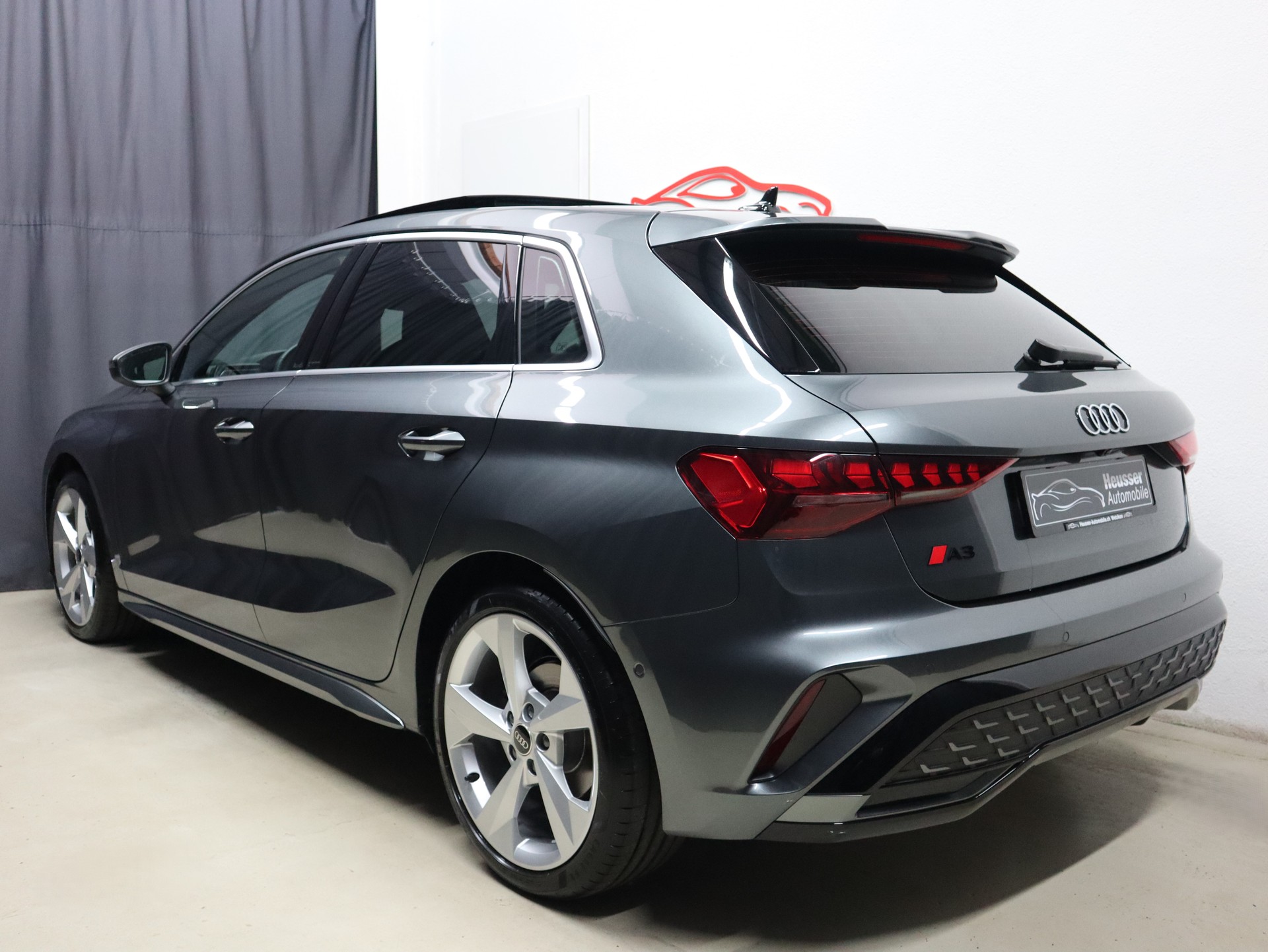AUDI A3 Sportback 35 TFSI S Line S-tronic - Panorama - Matrix LED - Sportsitze - SONOS - Kamera - 150 PS-image-3