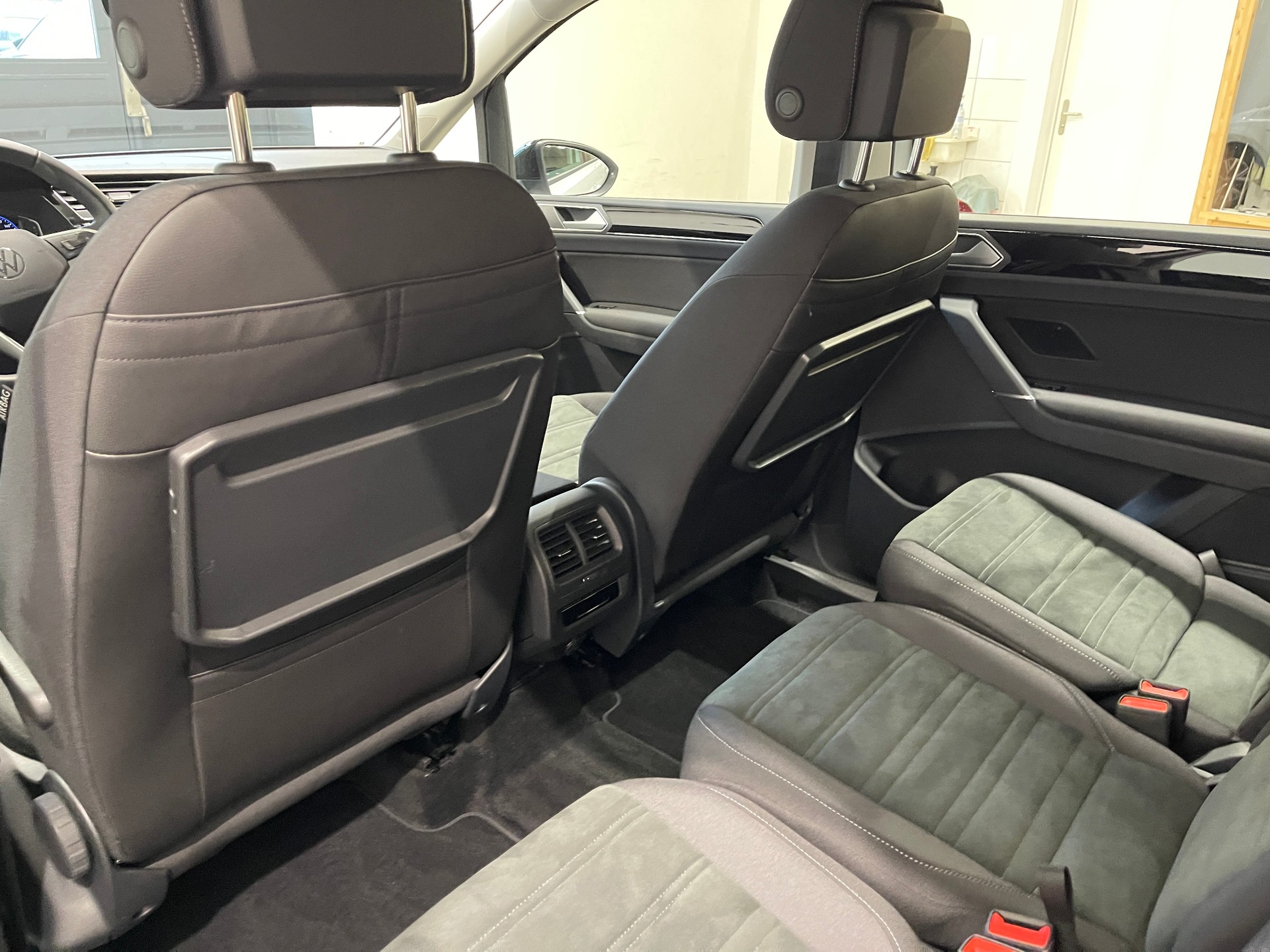VW Touran 2.0 TDI BlueMotion Technology Highline DSG * R-LINE*7 PLATZ*-image-11