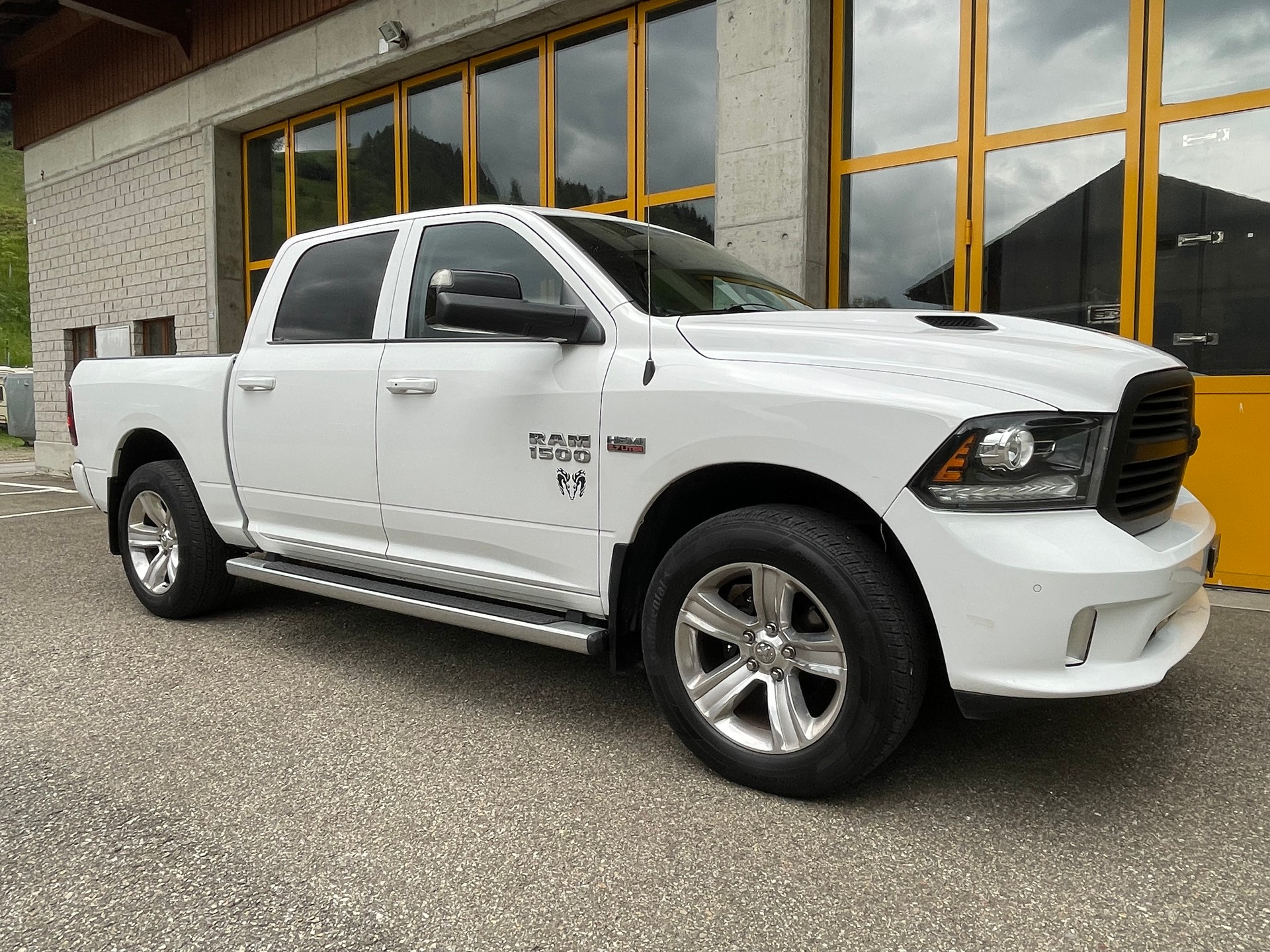 DODGE 1500 5.7 V8 Hemi-image-9