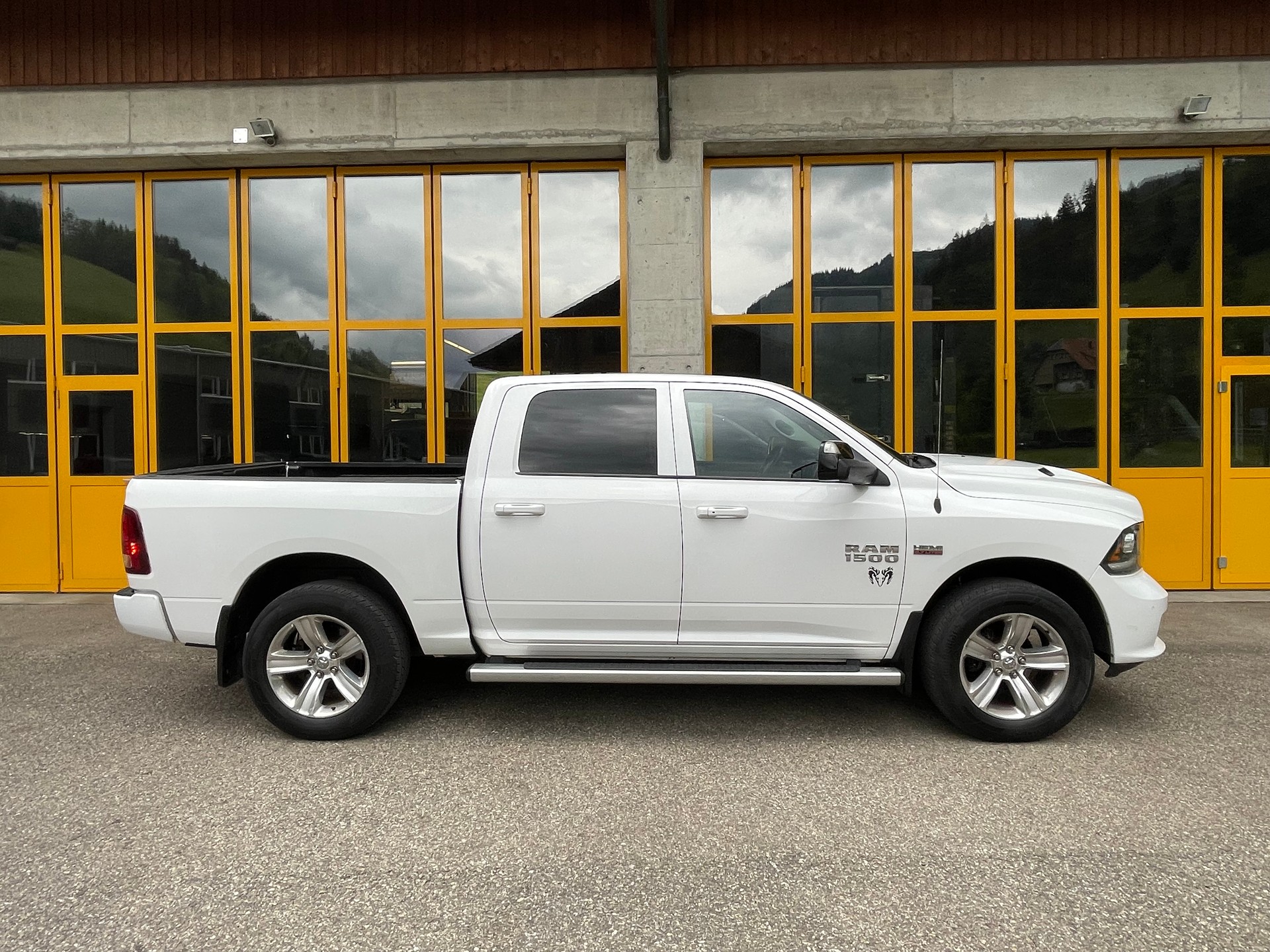 DODGE 1500 5.7 V8 Hemi-image-8