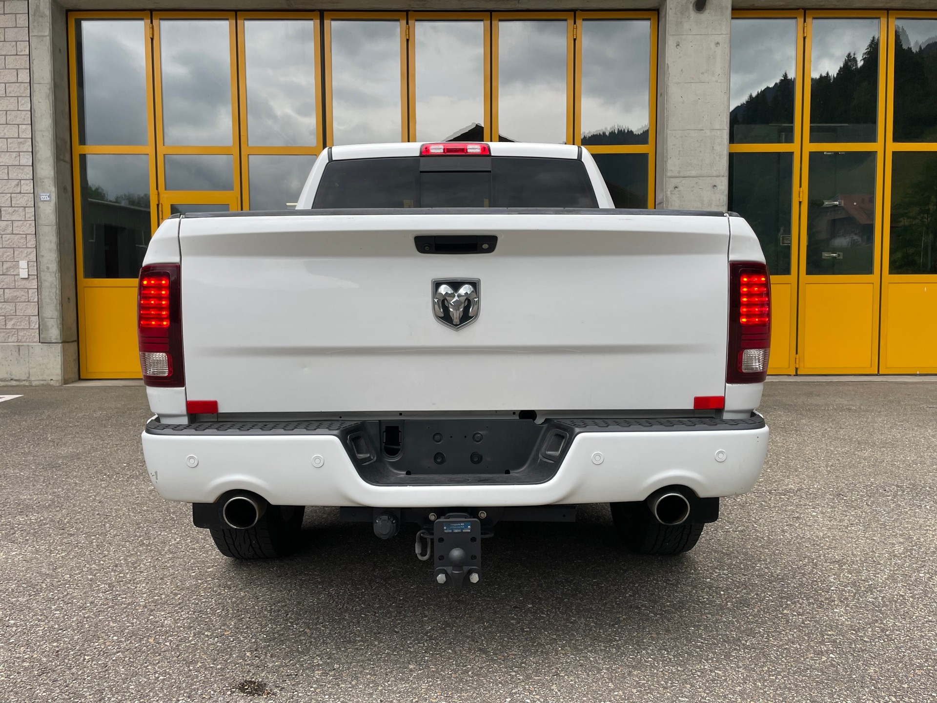 DODGE 1500 5.7 V8 Hemi-image-5