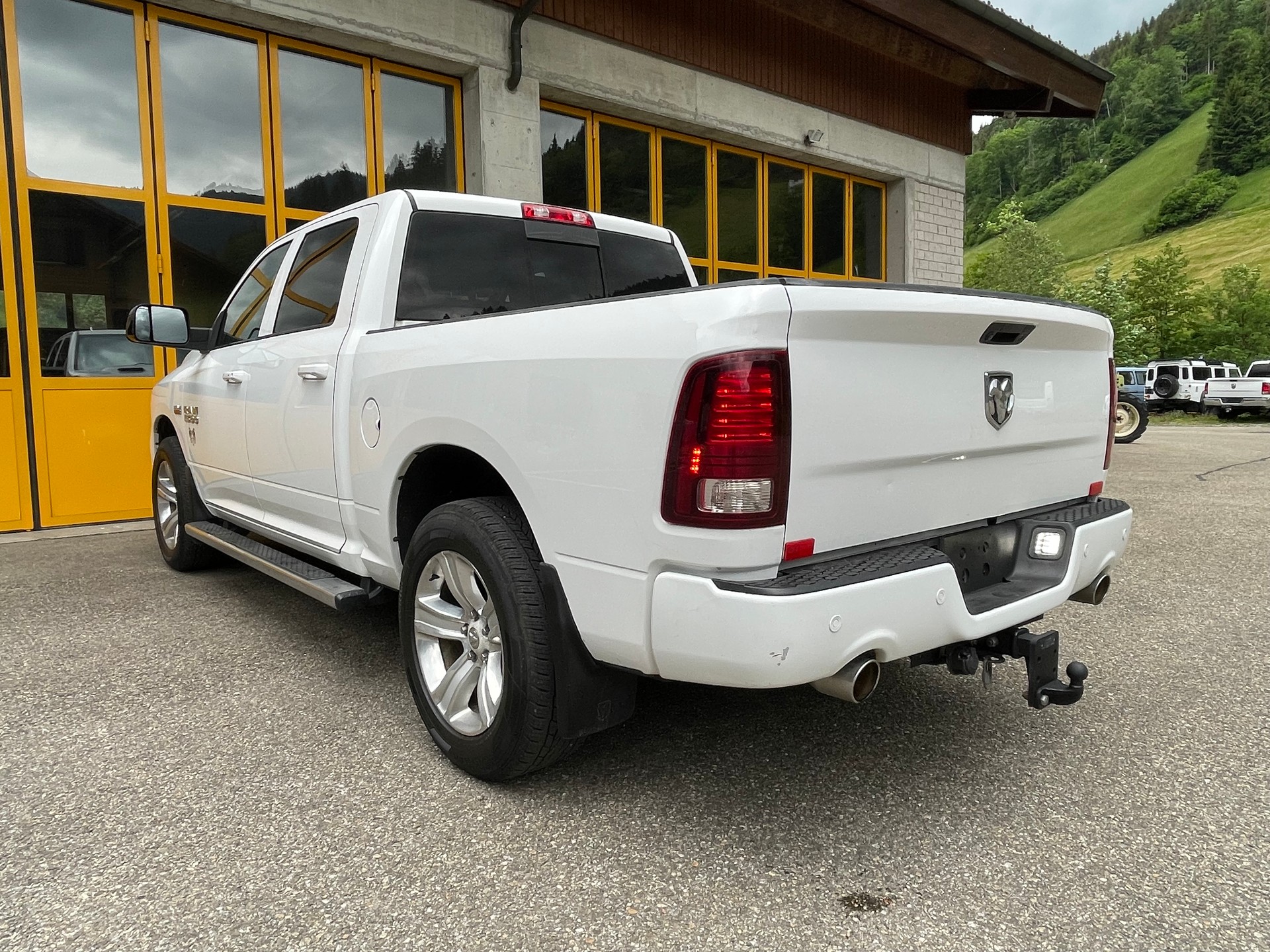 DODGE 1500 5.7 V8 Hemi-image-4