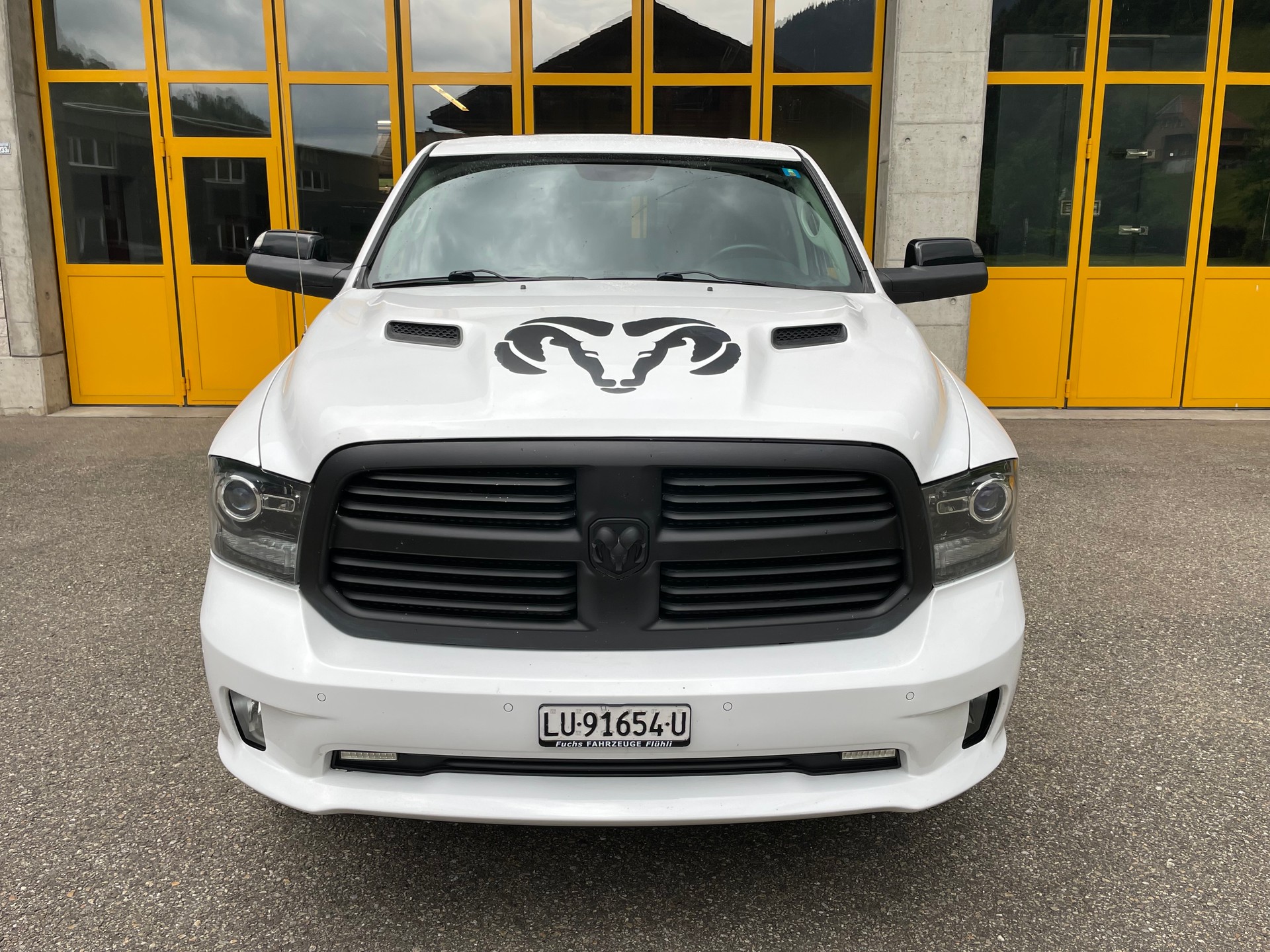 DODGE 1500 5.7 V8 Hemi-image-11