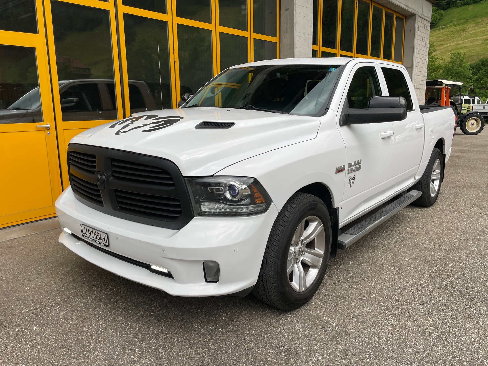 DODGE 1500 5.7 V8 Hemi-image-2