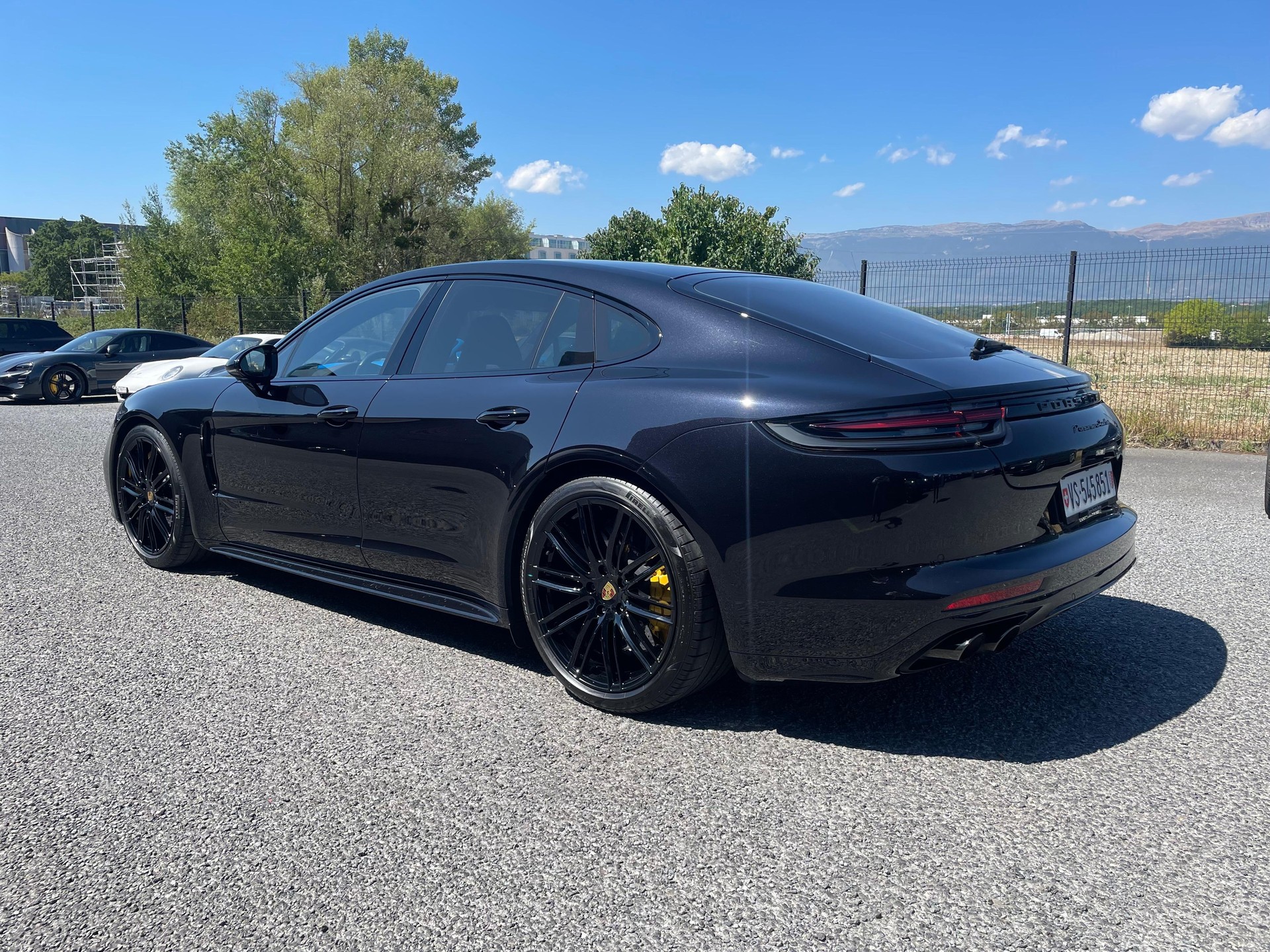 PORSCHE 4.0 V8 Turbo-image-1