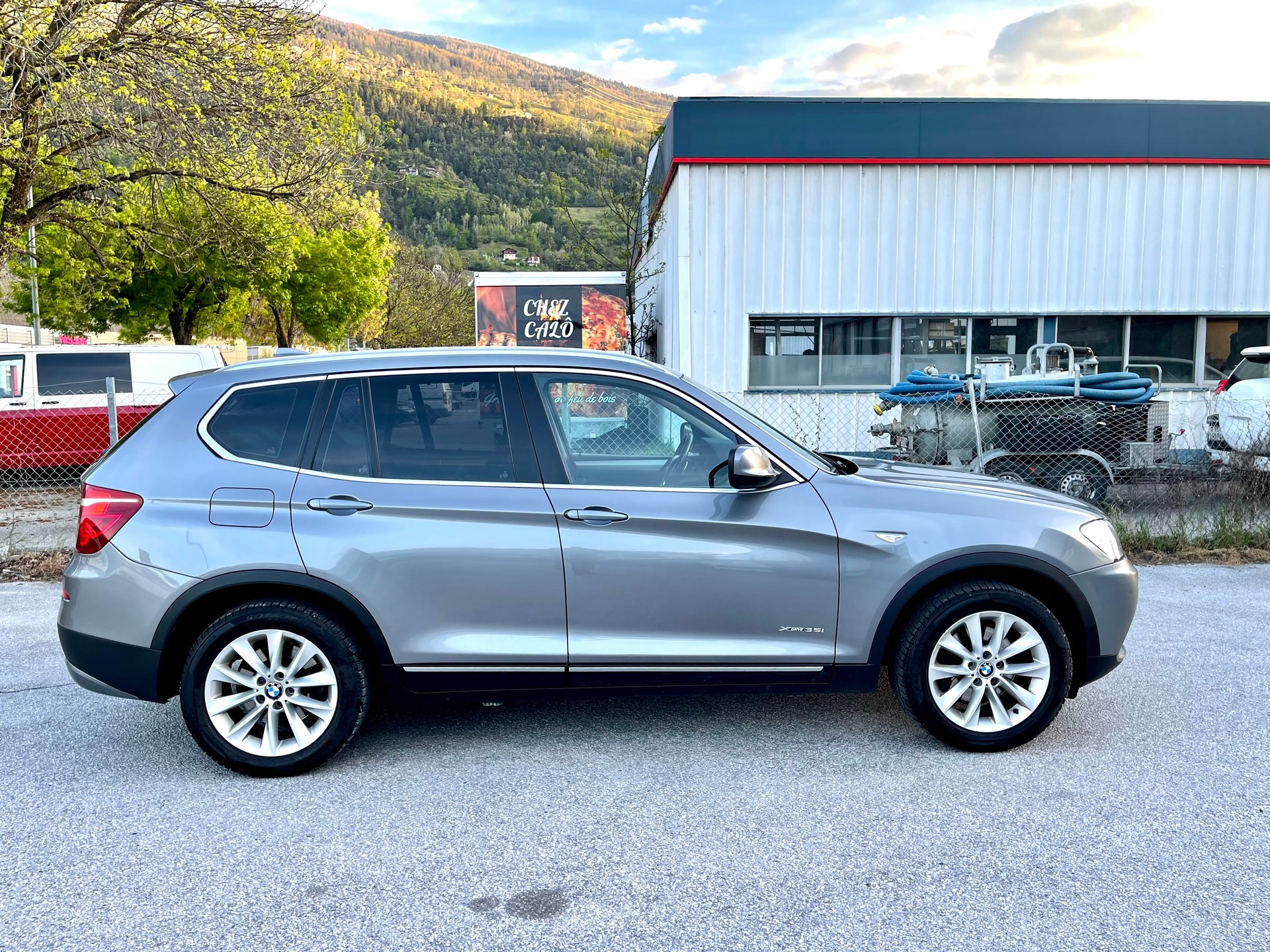 BMW X3 xDrive 35i Steptronic-showroom-element-3
