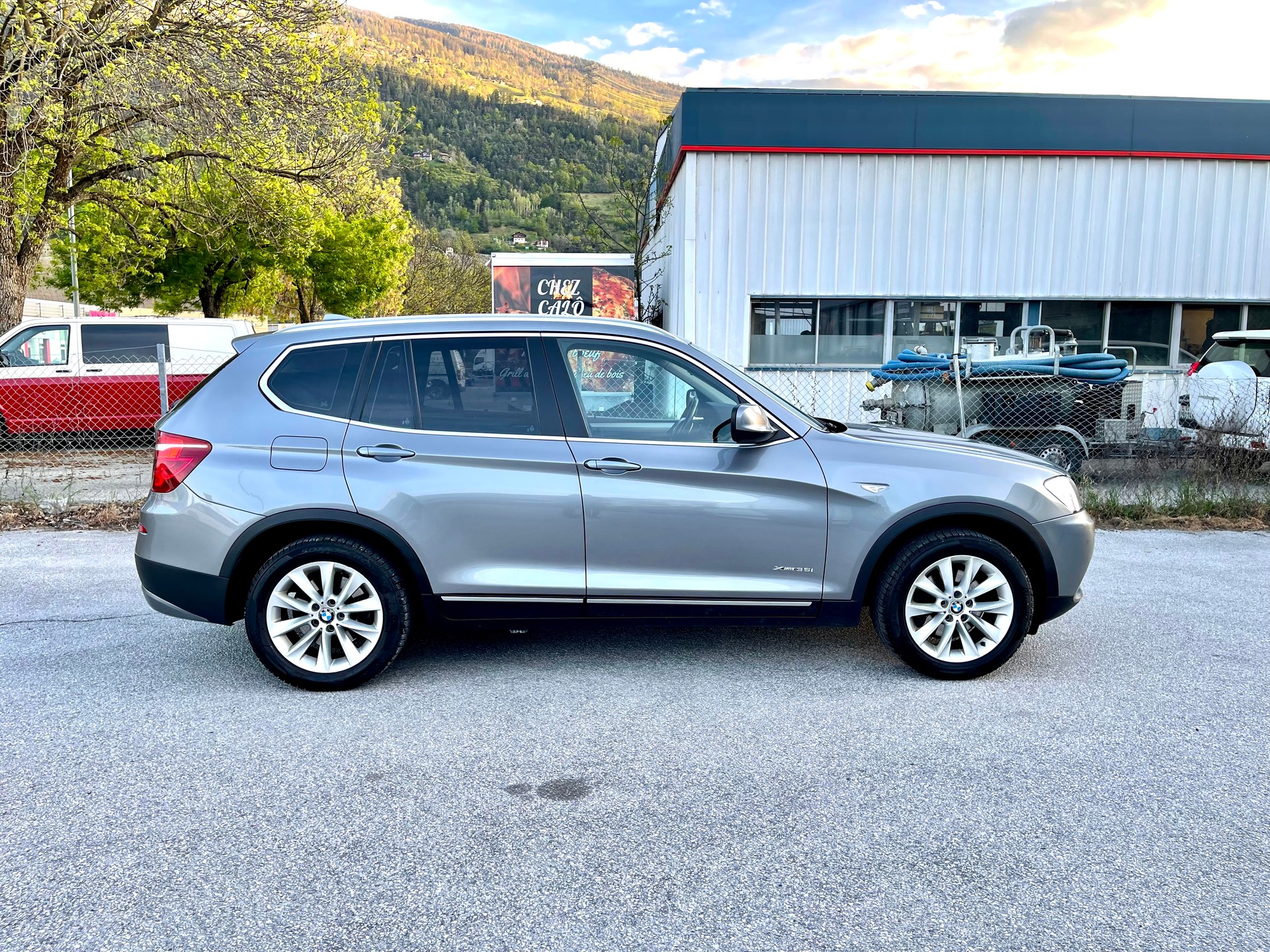 BMW X3 xDrive 35i Steptronic-image-12