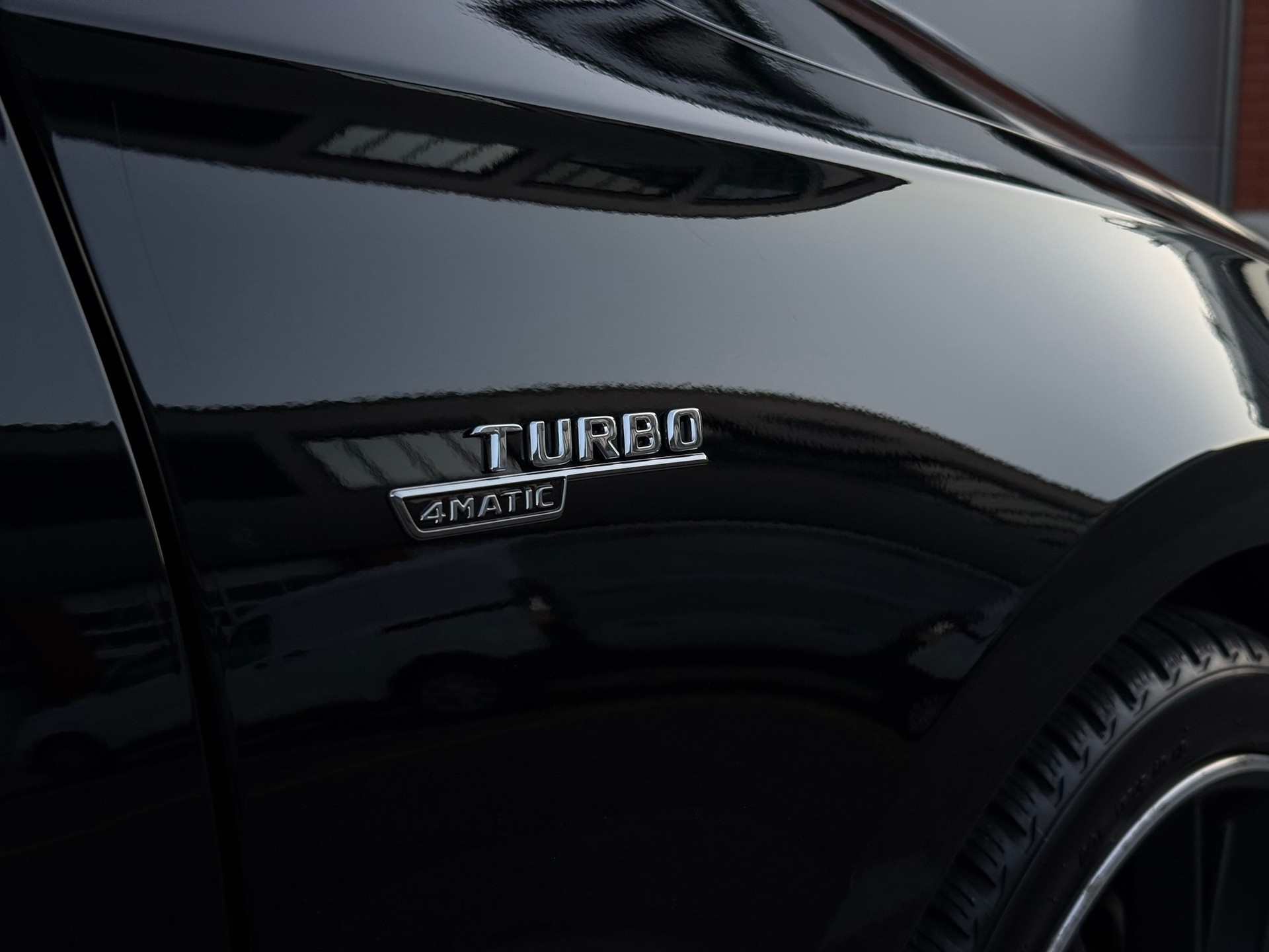 MERCEDES-BENZ A 35 AMG 4Matic Speedshift-image-14