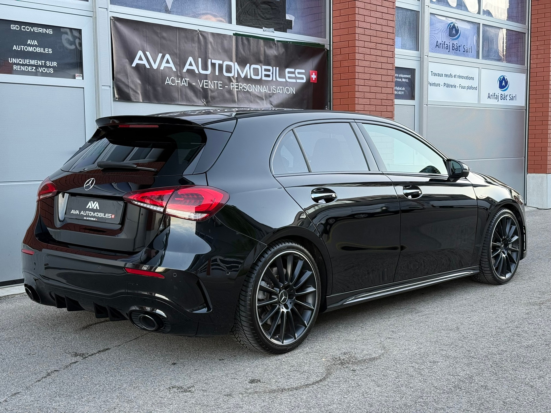 MERCEDES-BENZ A 35 AMG 4Matic Speedshift-image-10