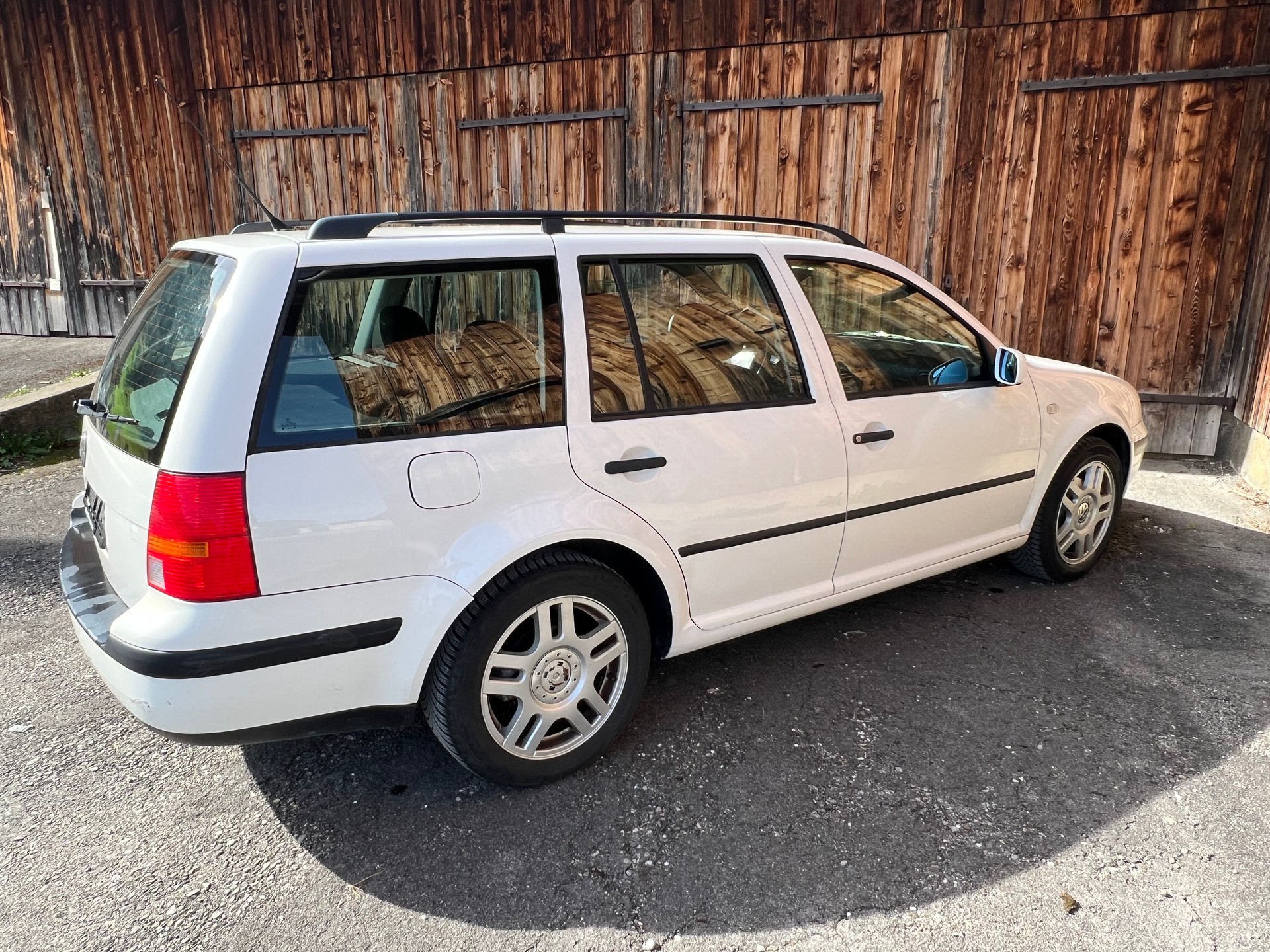 VW Golf Variant 1.6-image-2