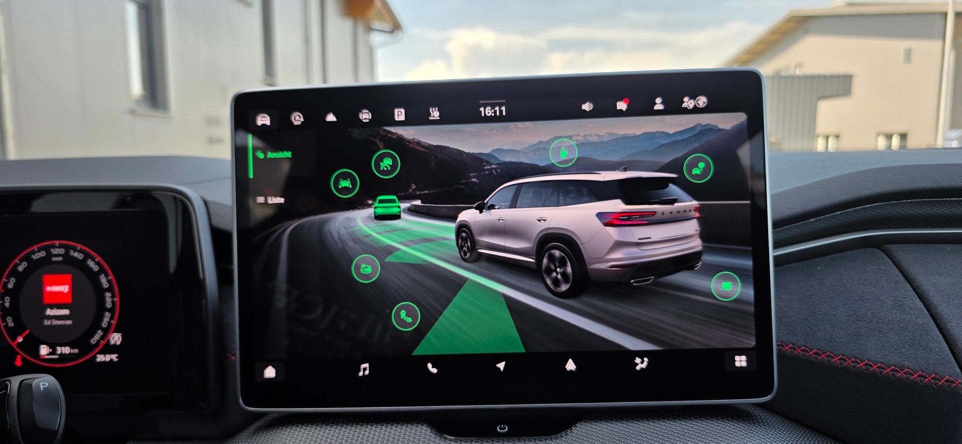 SKODA Kodiaq 2.0 TSI RS 4x4 *Panorama * Anhängerkupplung * Standheizung * Abstandsregler-image-24