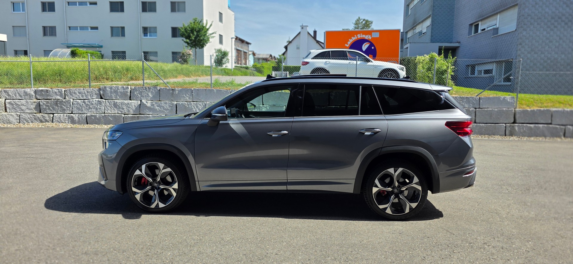 SKODA Kodiaq 2.0 TSI RS 4x4 *Panorama * Anhängerkupplung * Standheizung * Abstandsregler-image-6