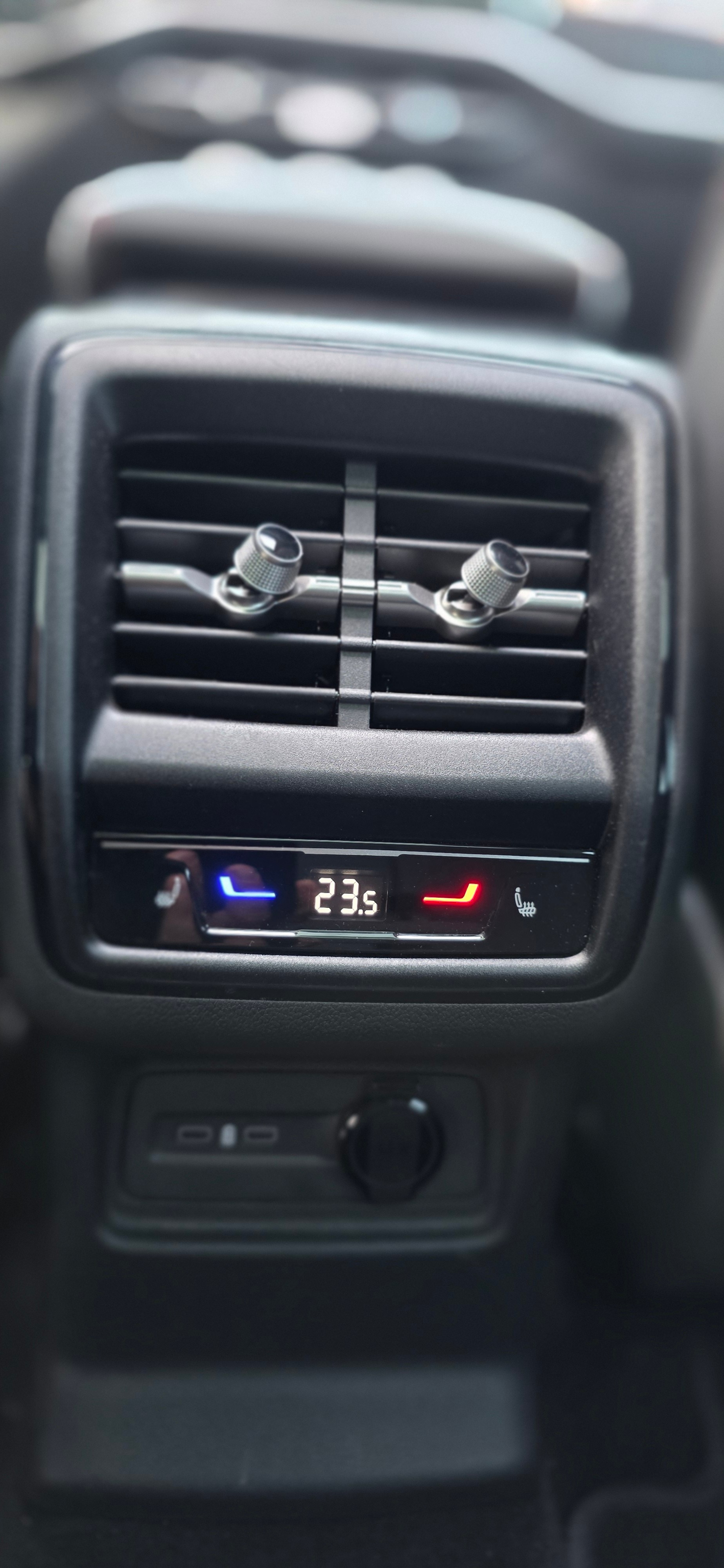 SKODA Kodiaq 2.0 TSI RS 4x4 *Panorama * Anhängerkupplung * Standheizung * Abstandsregler-image-14