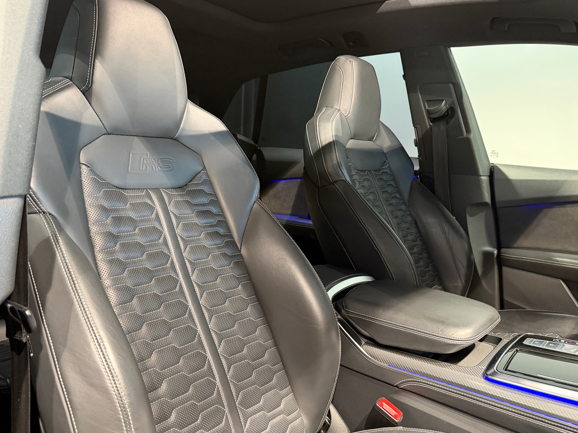 AUDI RSQ8 quattro tiptronic-image-15