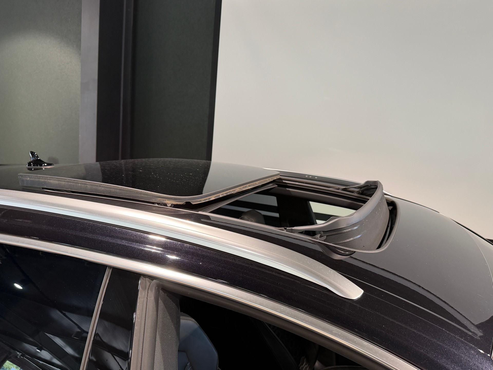 AUDI RSQ8 quattro tiptronic-image-21