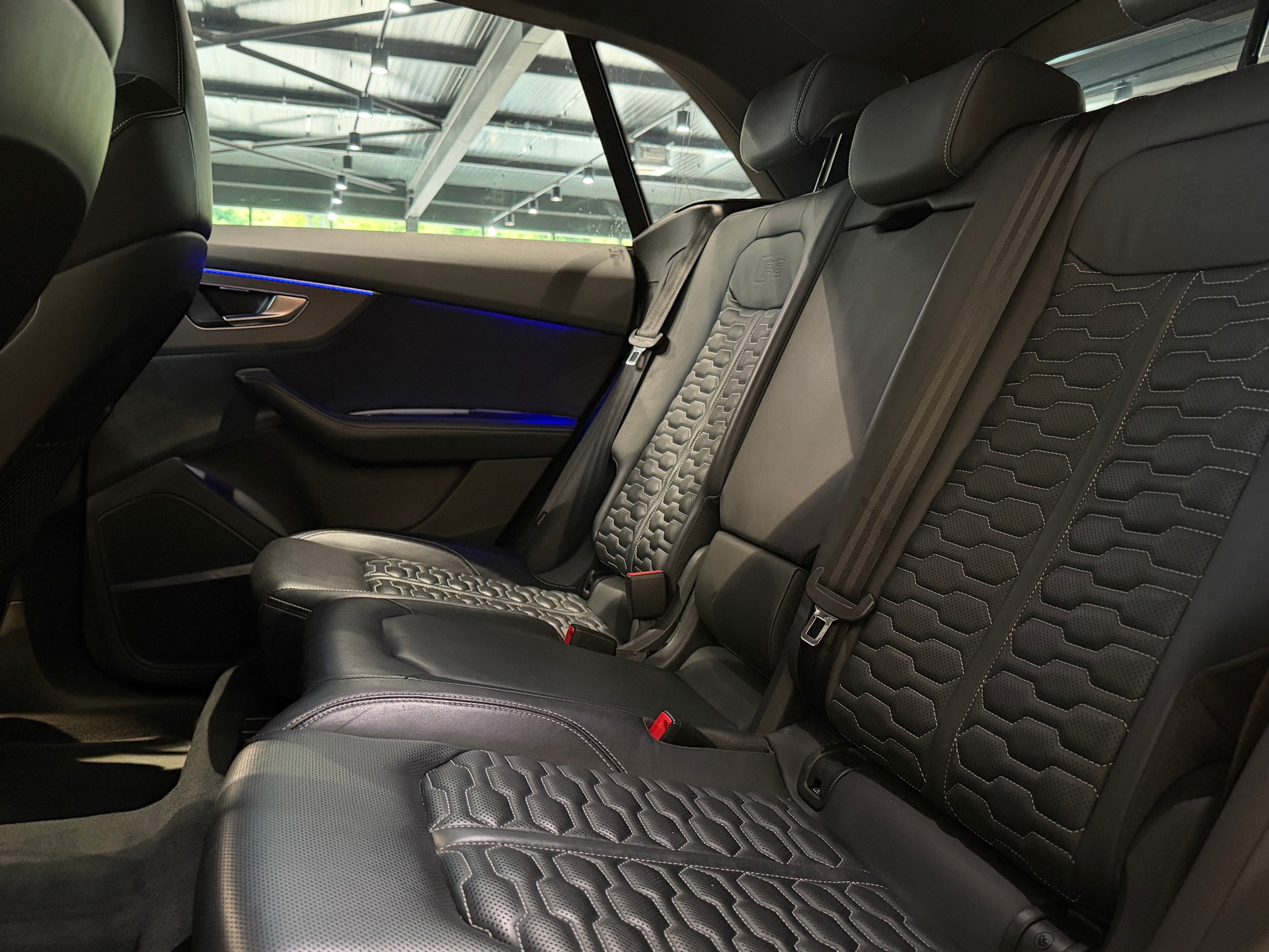 AUDI RSQ8 quattro tiptronic-image-16