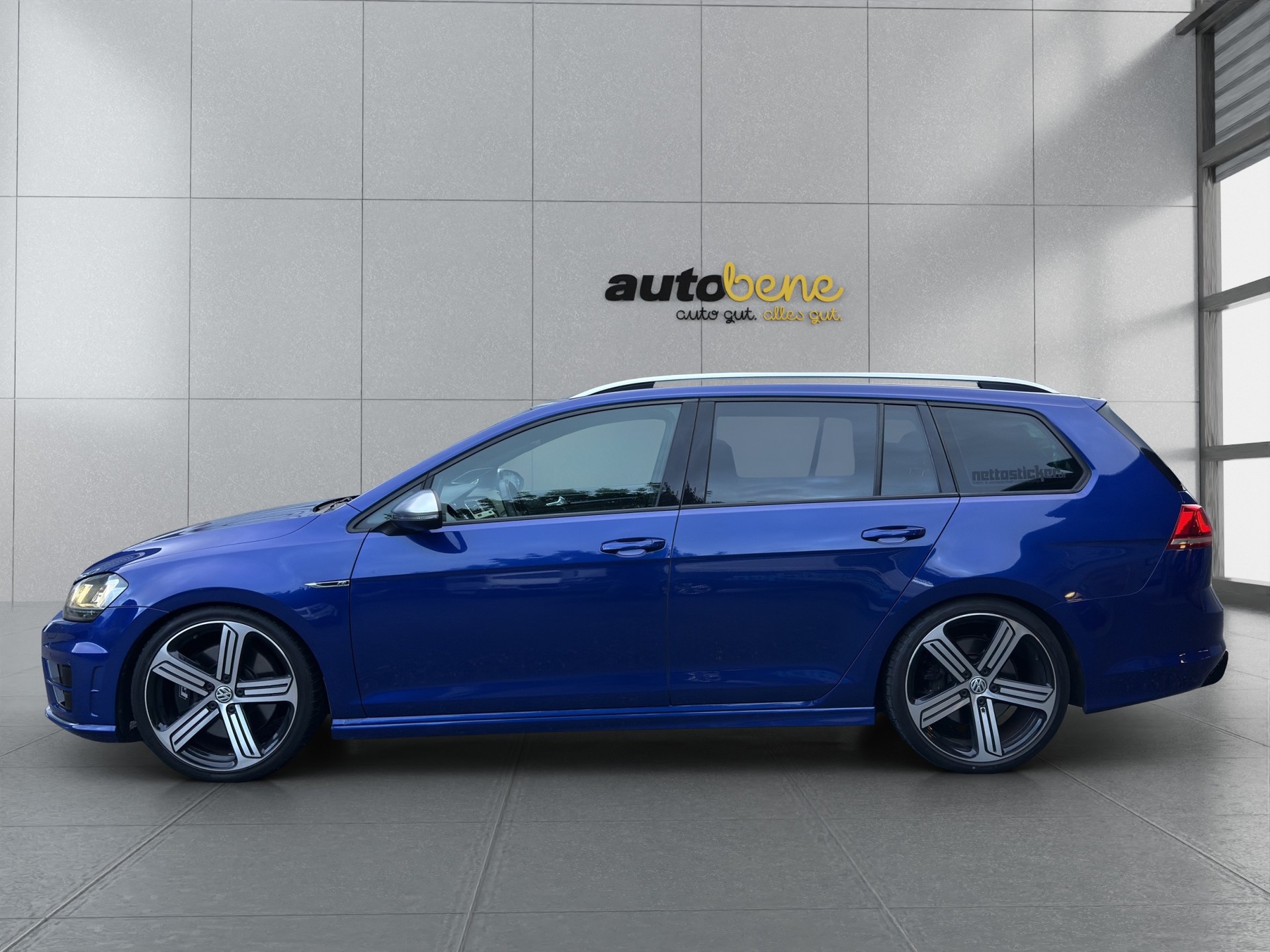 VW Golf Variant 2.0 TSI 4 Motion DSG-image-1