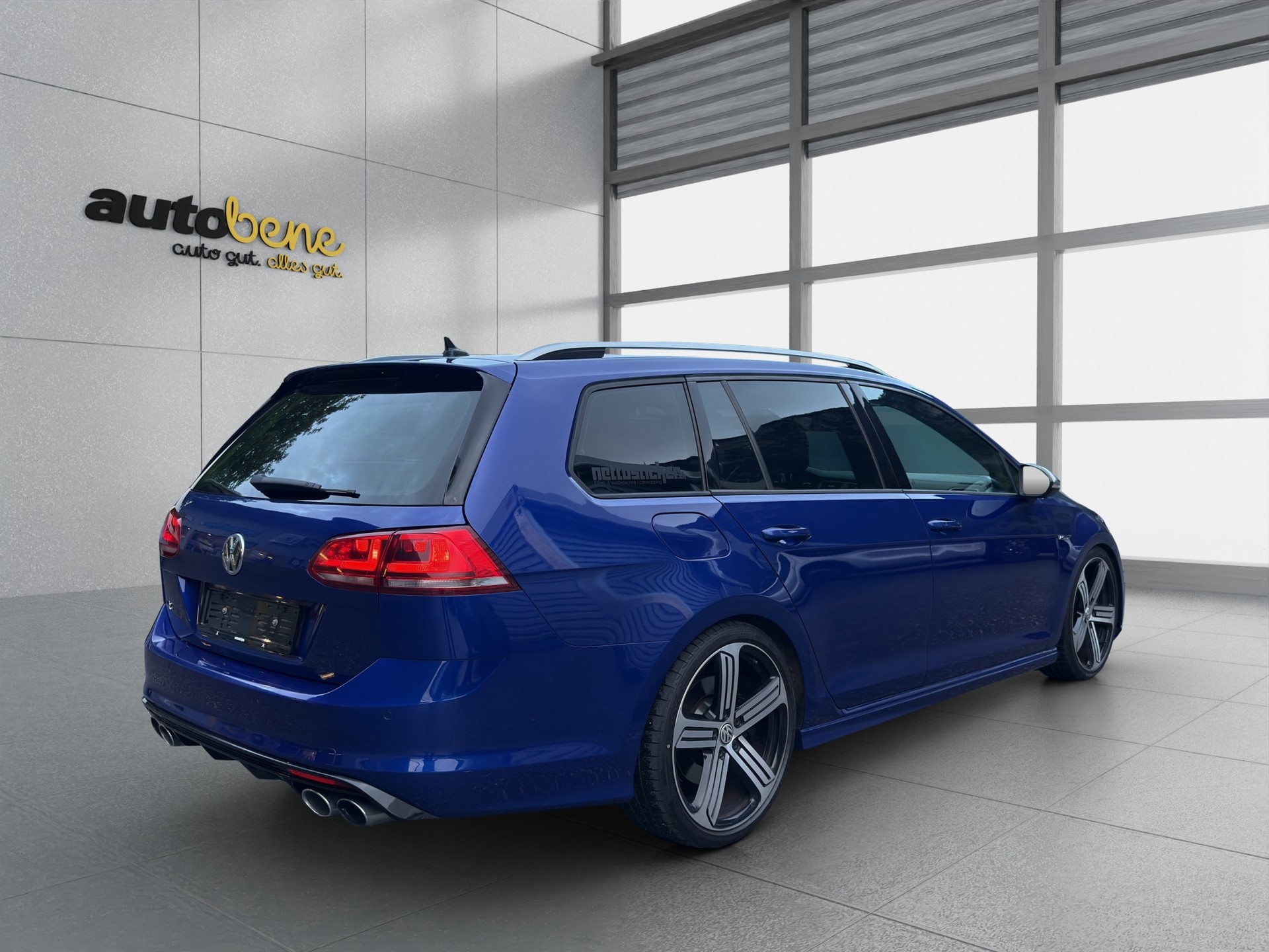 VW Golf Variant 2.0 TSI 4 Motion DSG-image-4