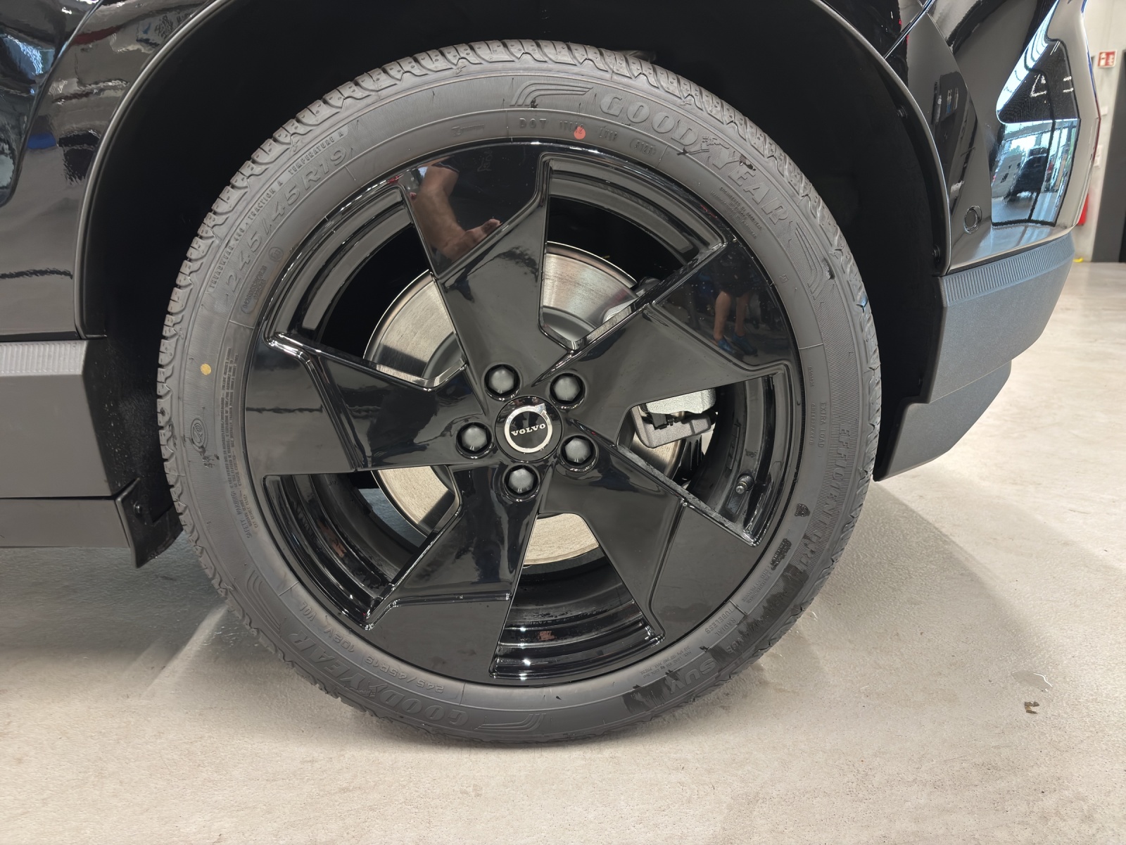 VOLVO EX30 Ultra XCENTRIC Black Edition-image-14