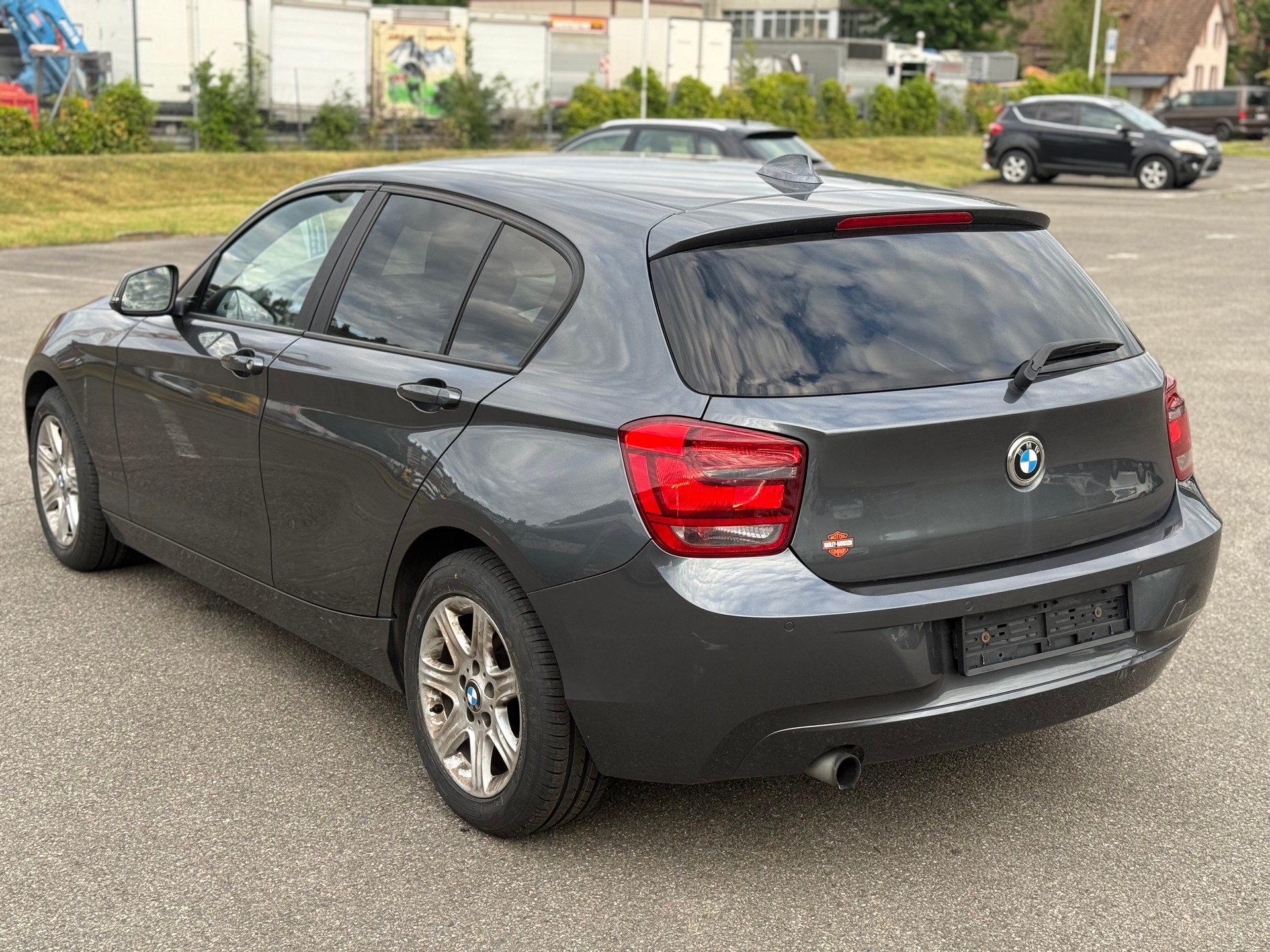 BMW 116i Sport Line-image-1