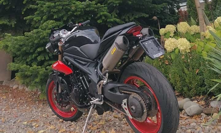 TRIUMPH Speed Triple R 1050 ABS-image-3
