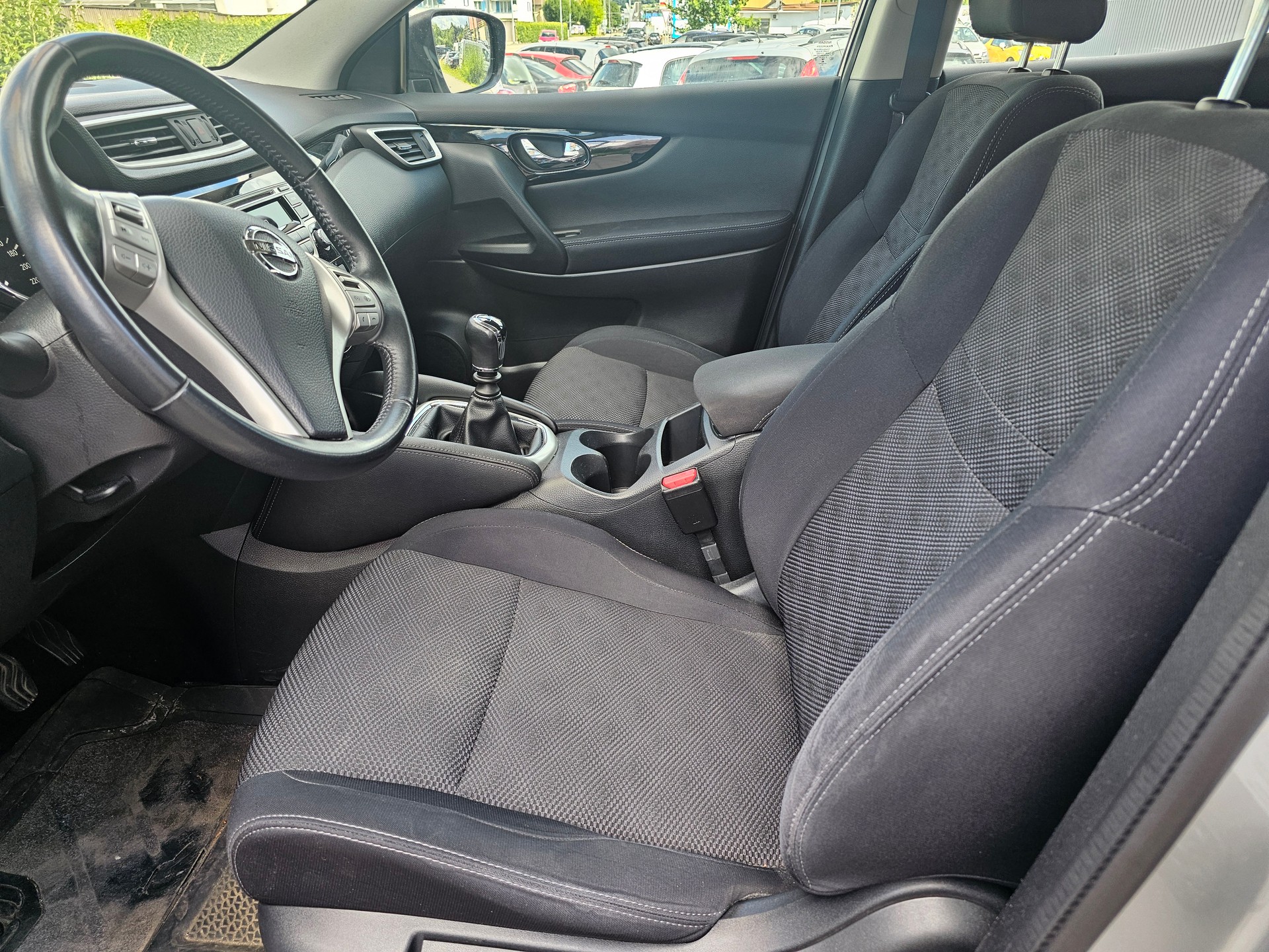 NISSAN Qashqai 1.6 dCi N-Connecta ALL-MODE 4x4-image-8