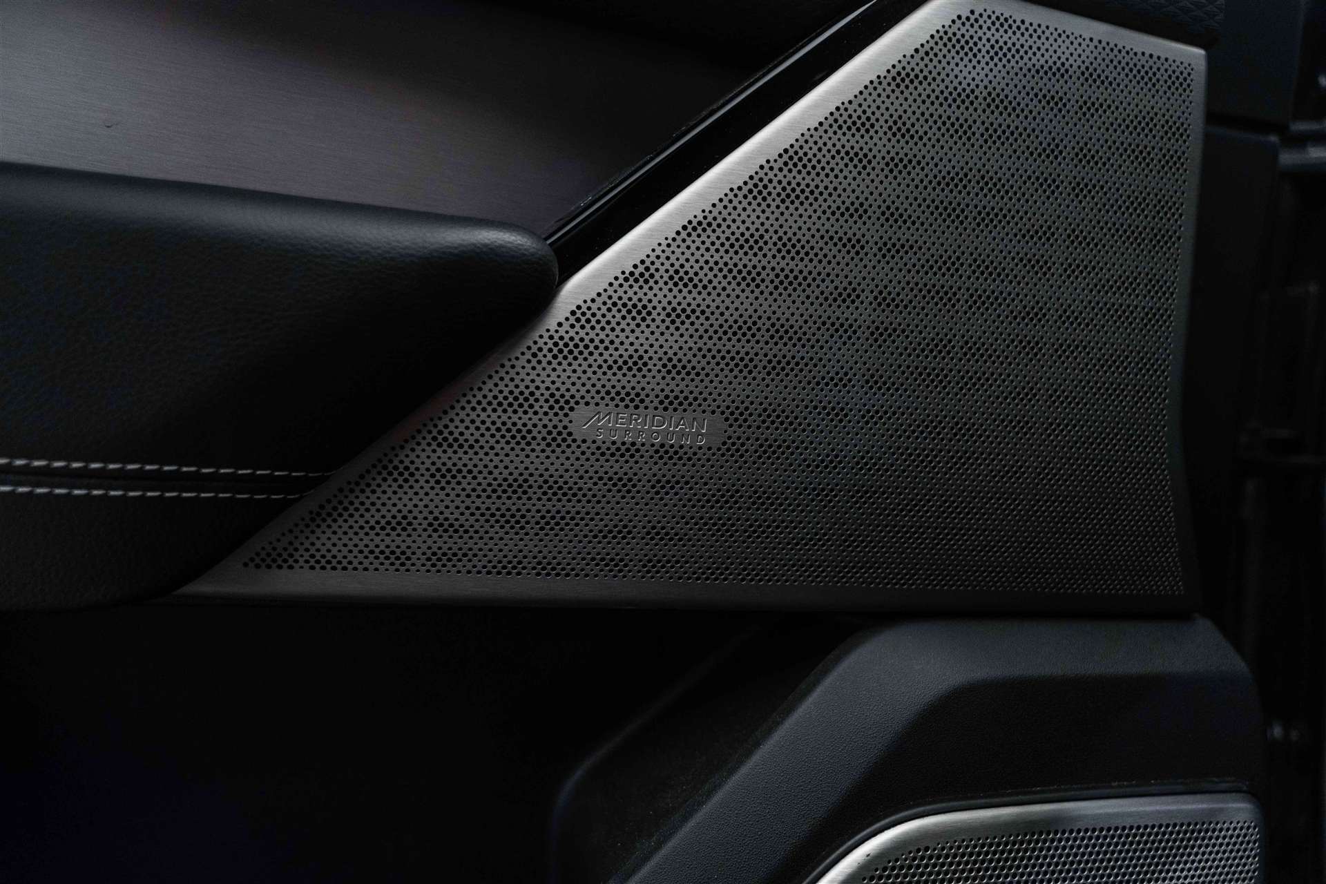 LAND ROVER Range Rover Velar D 300 Automatic-image-15