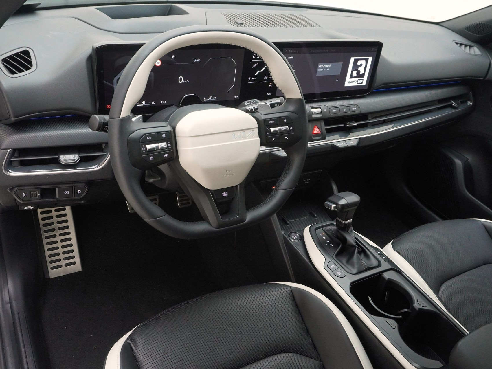 KIA K4 SW 1.6 T-GDi GT-Line-showroom-element-2