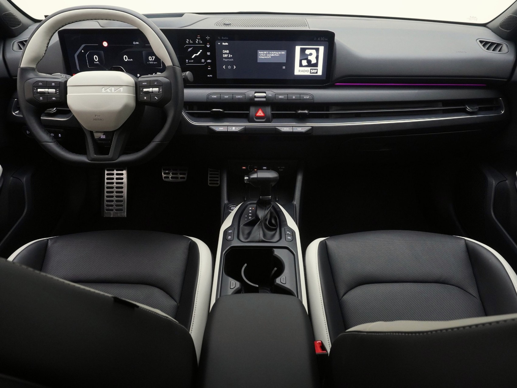 KIA K4 SW 1.6 T-GDi GT-Line-showroom-element-3