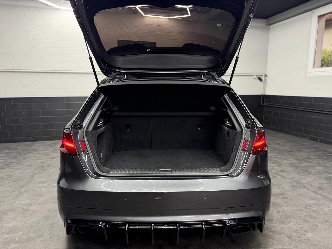AUDI RS3 2.5 TSI quattro S-tronic | OHNE OPF | Maxton-Design | Gewindefahrwerk | Keyless-image-18
