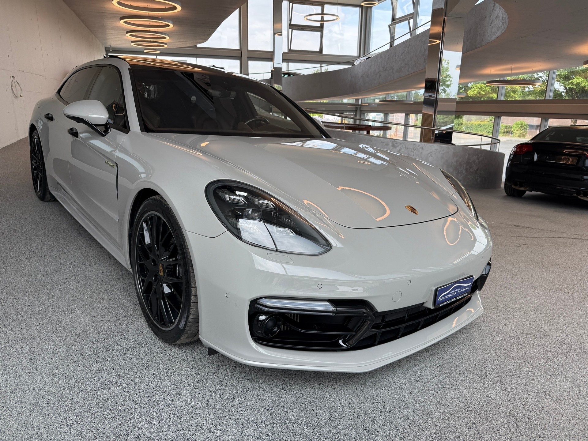 PORSCHE Panamera 4 E-Hybrid Sport Turismo PDK-showroom-element-2