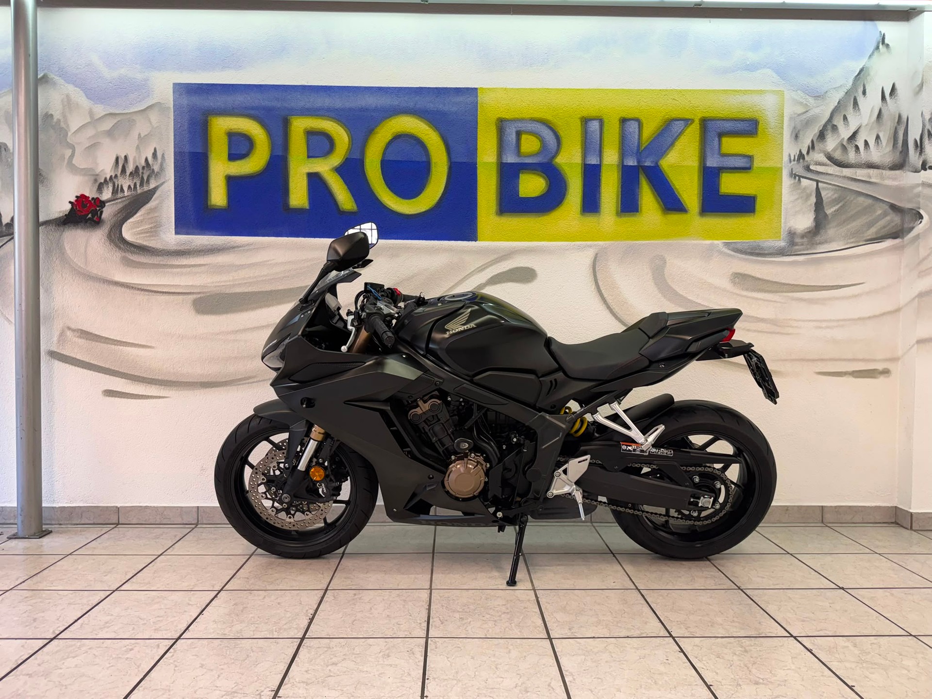 HONDA CBR 650 R ABS-image-1