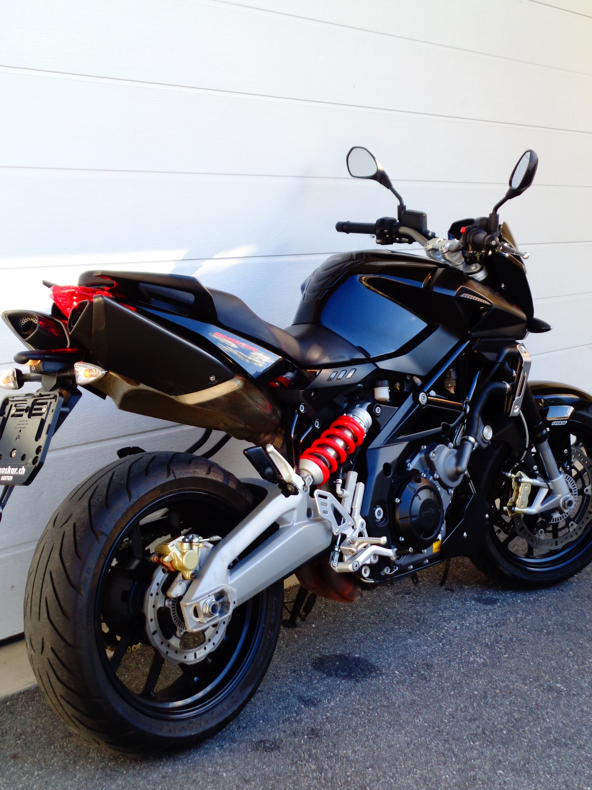 APRILIA SL 750 Shiver ABS-showroom-element-3