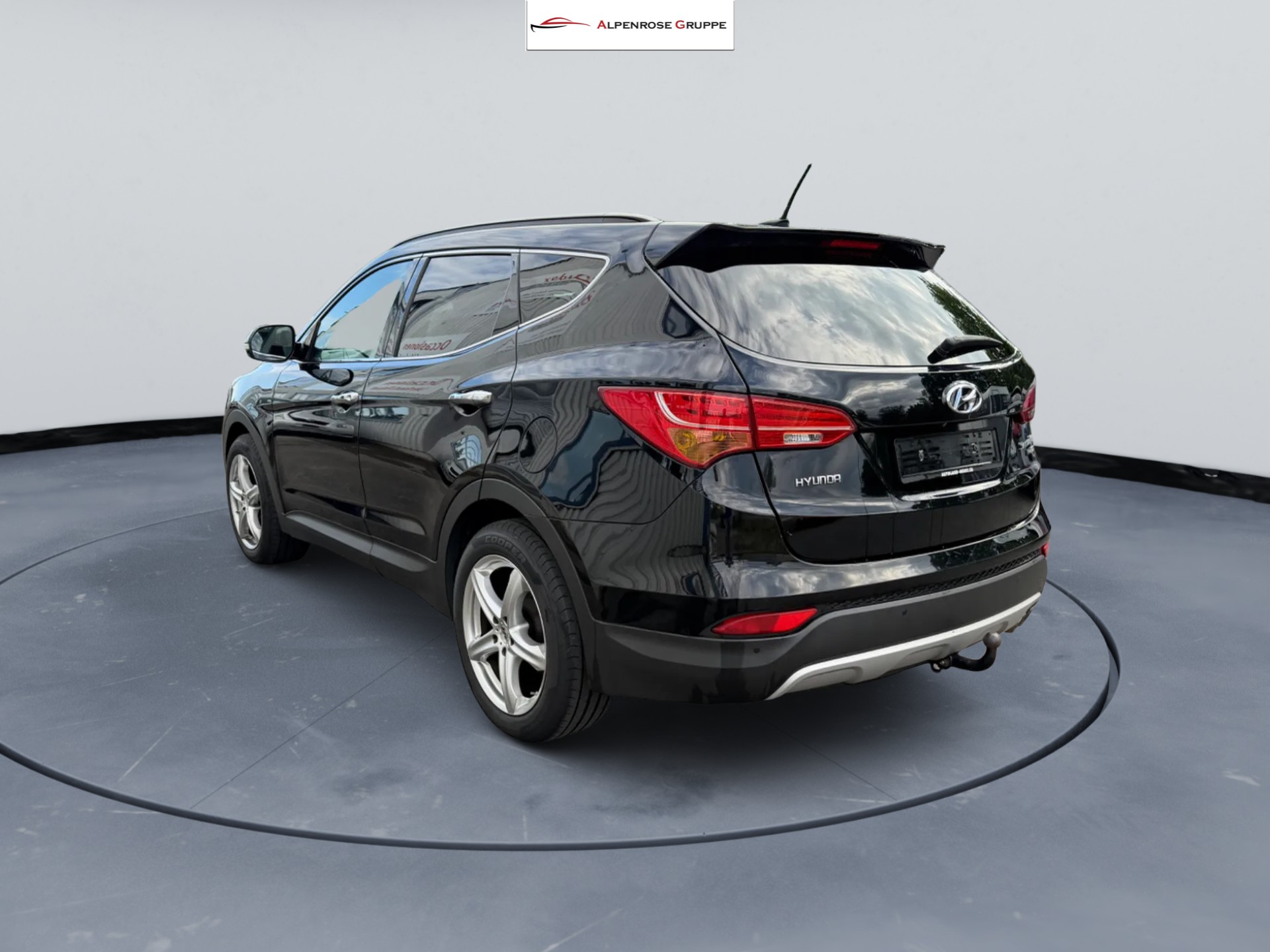 HYUNDAI Santa Fe 2.2 CRDI Premium 4WD Automatic-image-4