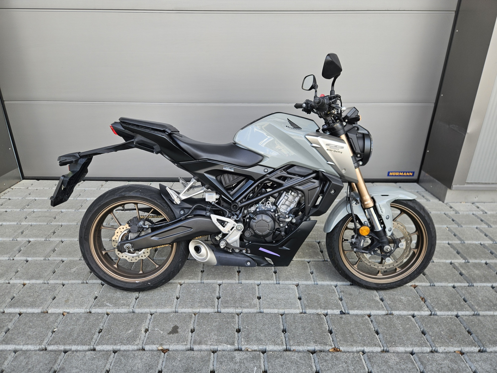 HONDA CB 125 R