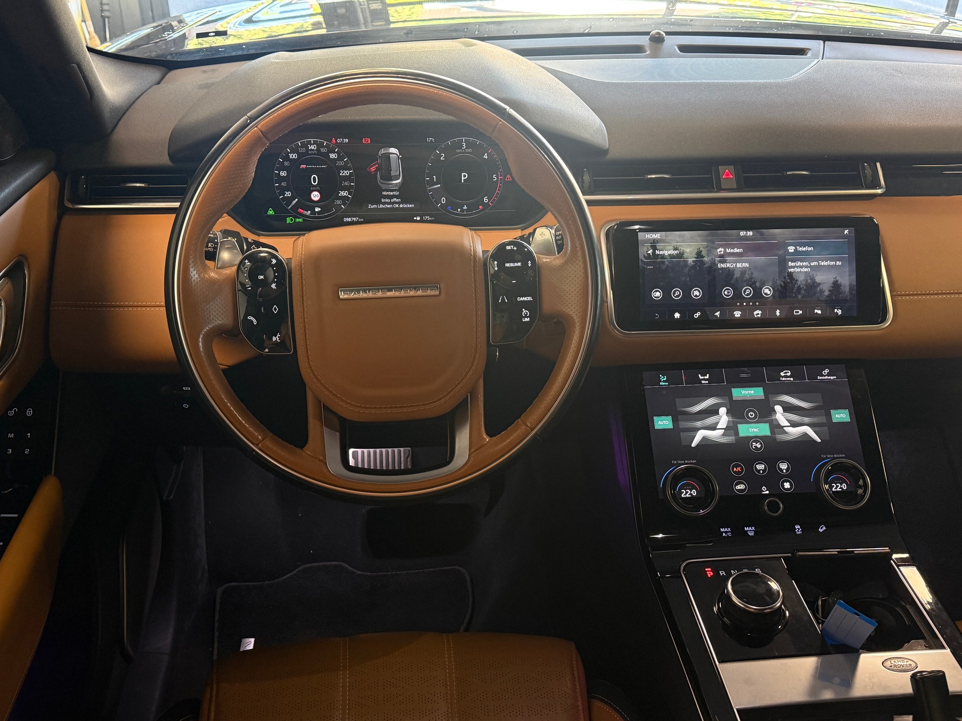 LAND ROVER Range Rover Velar R-Dynamic D 300 Automatic-showroom-element-3