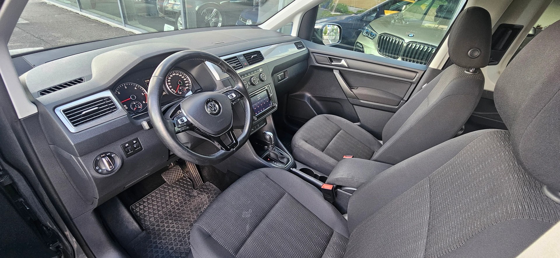 VW Caddy 2.0 TDI Liberty 4M 4Motion DSG-image-7
