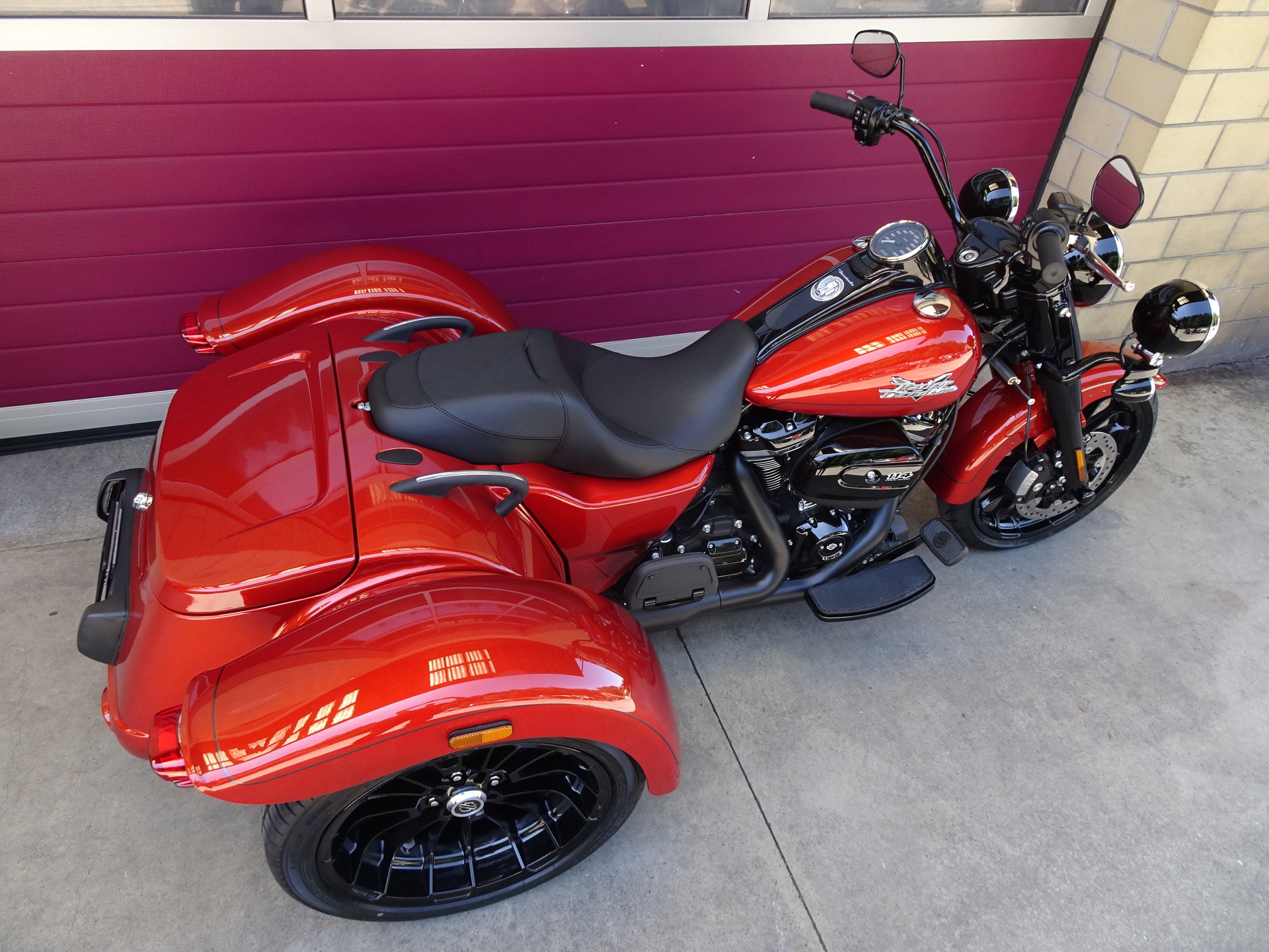 HARLEY-DAVIDSON FLRT Freewheeler-image-14