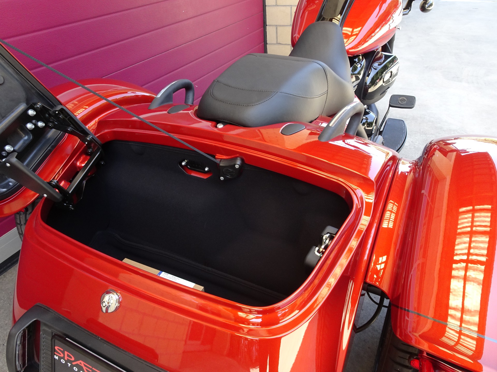 HARLEY-DAVIDSON FLRT Freewheeler-image-13