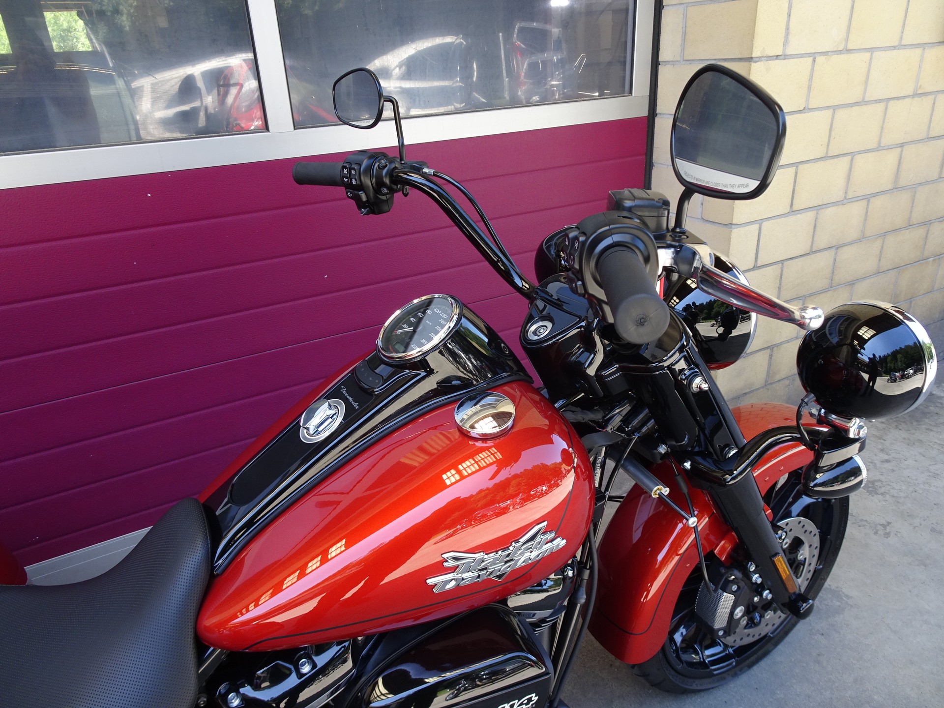 HARLEY-DAVIDSON FLRT Freewheeler-image-4