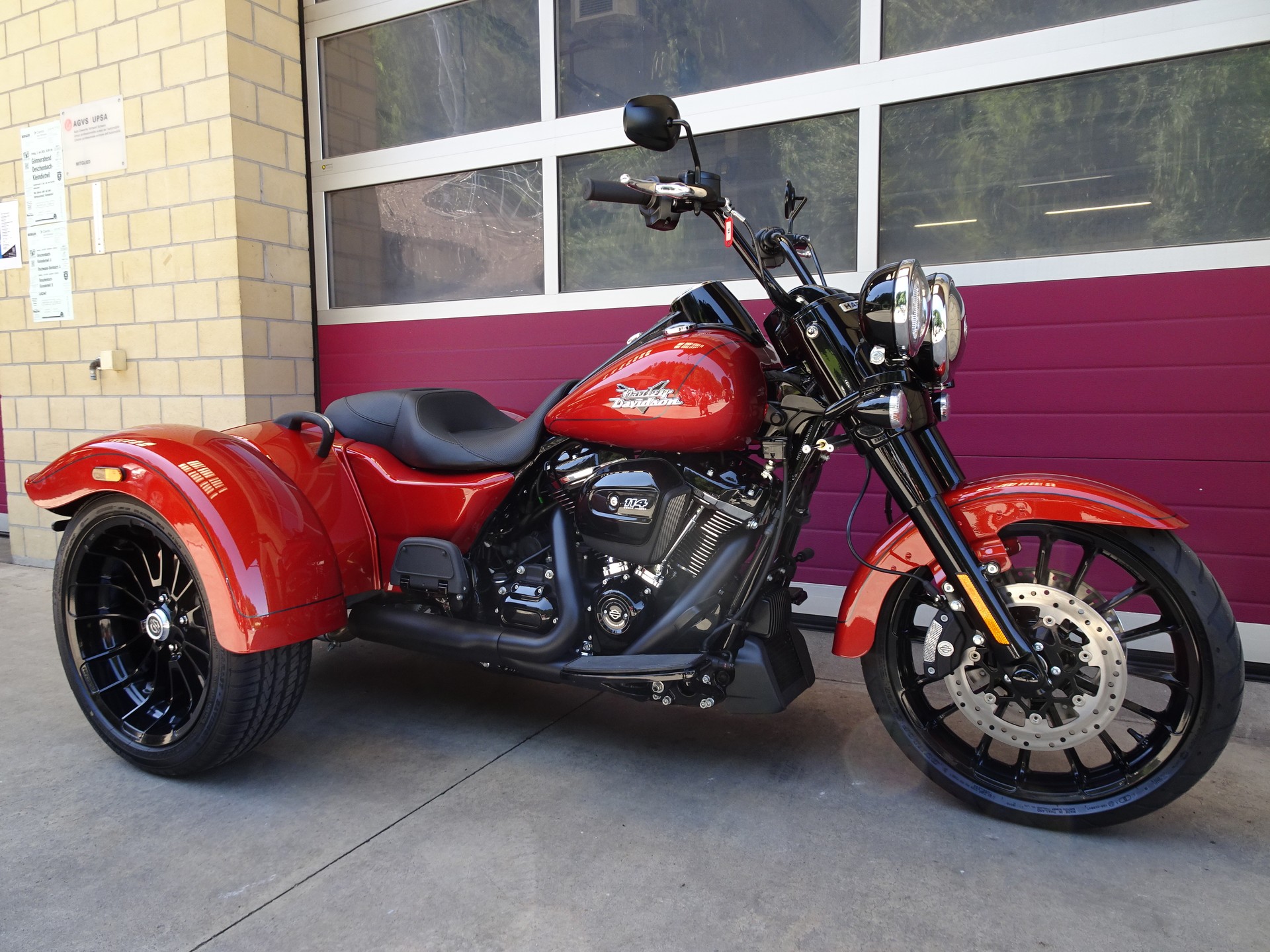 HARLEY-DAVIDSON FLRT Freewheeler-image-10