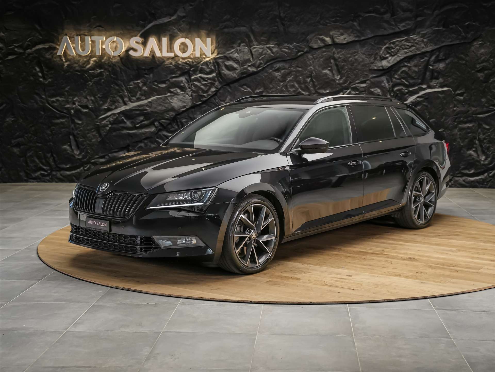 SKODA Superb Combi 2.0 TSI Sport Line DSG 4x4-showroom-element-1