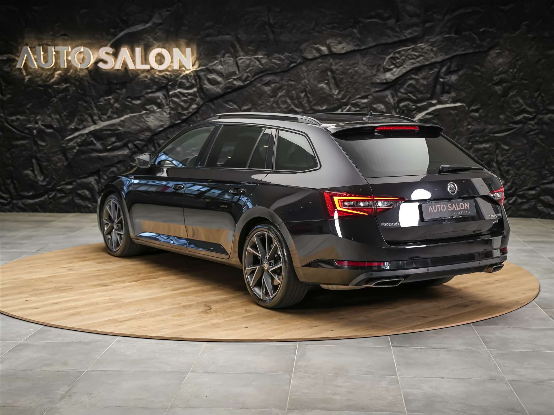 SKODA Superb Combi 2.0 TSI Sport Line DSG 4x4-showroom-element-3