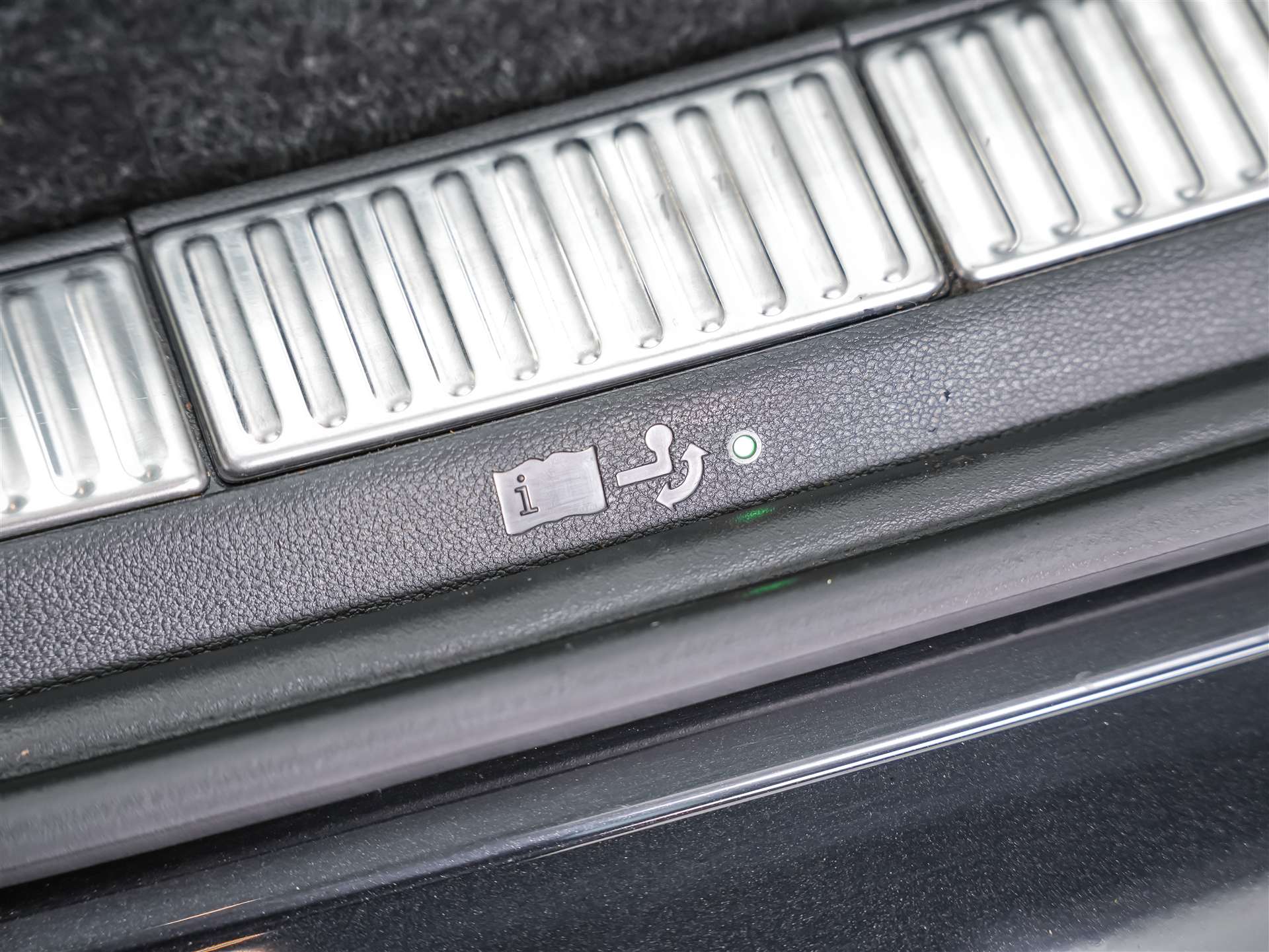 SKODA Superb Combi 2.0 TSI Sport Line DSG 4x4-image-47
