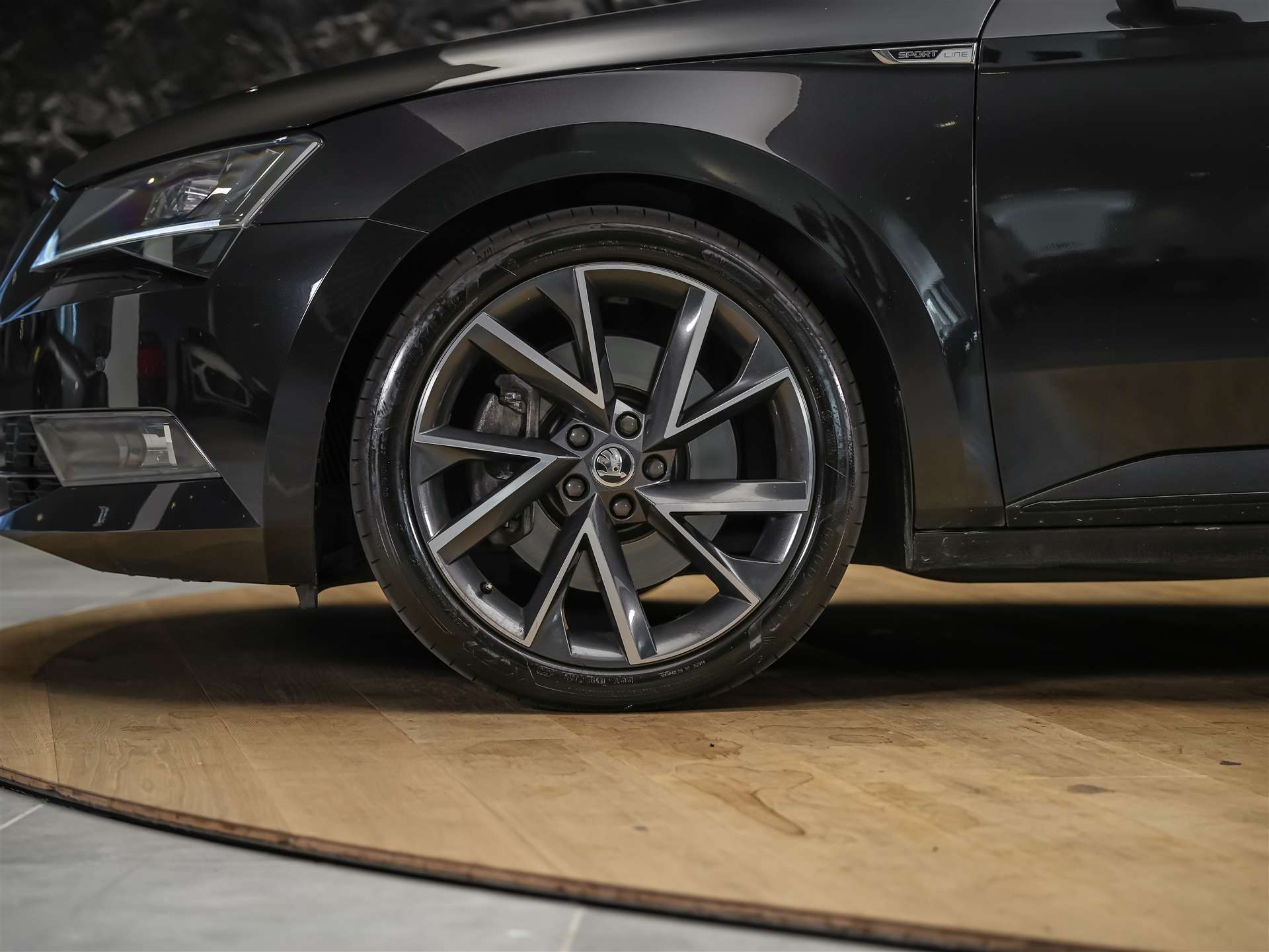SKODA Superb Combi 2.0 TSI Sport Line DSG 4x4-image-17
