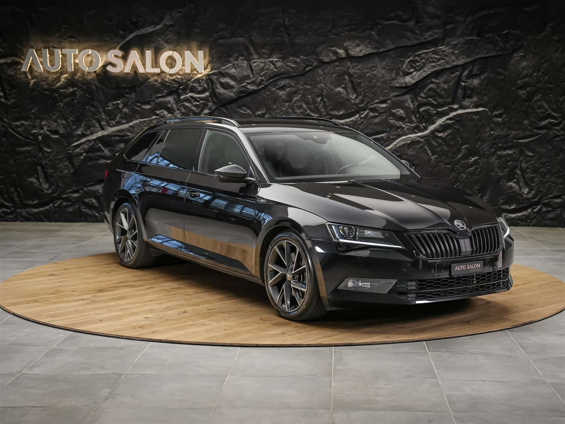 SKODA Superb Combi 2.0 TSI Sport Line DSG 4x4-image-5