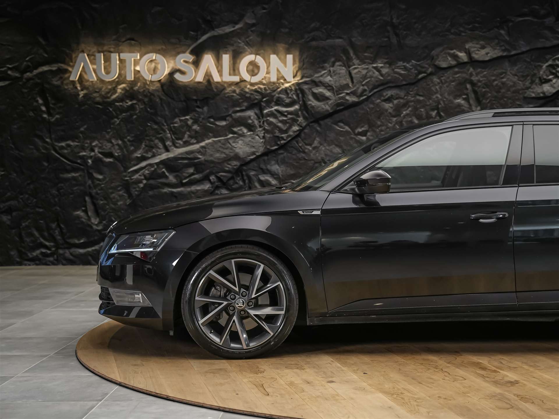 SKODA Superb Combi 2.0 TSI Sport Line DSG 4x4-image-16