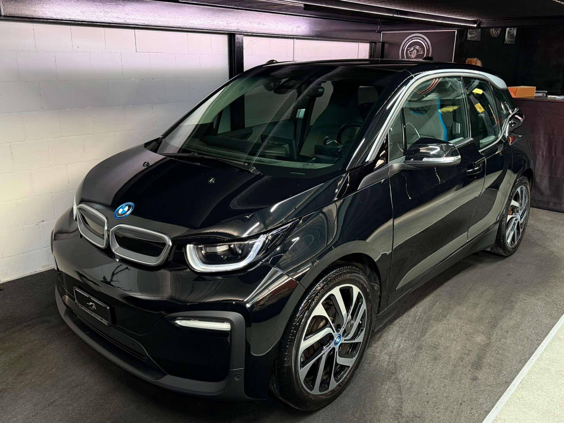 BMW i3 (120Ah)-showroom-element-1