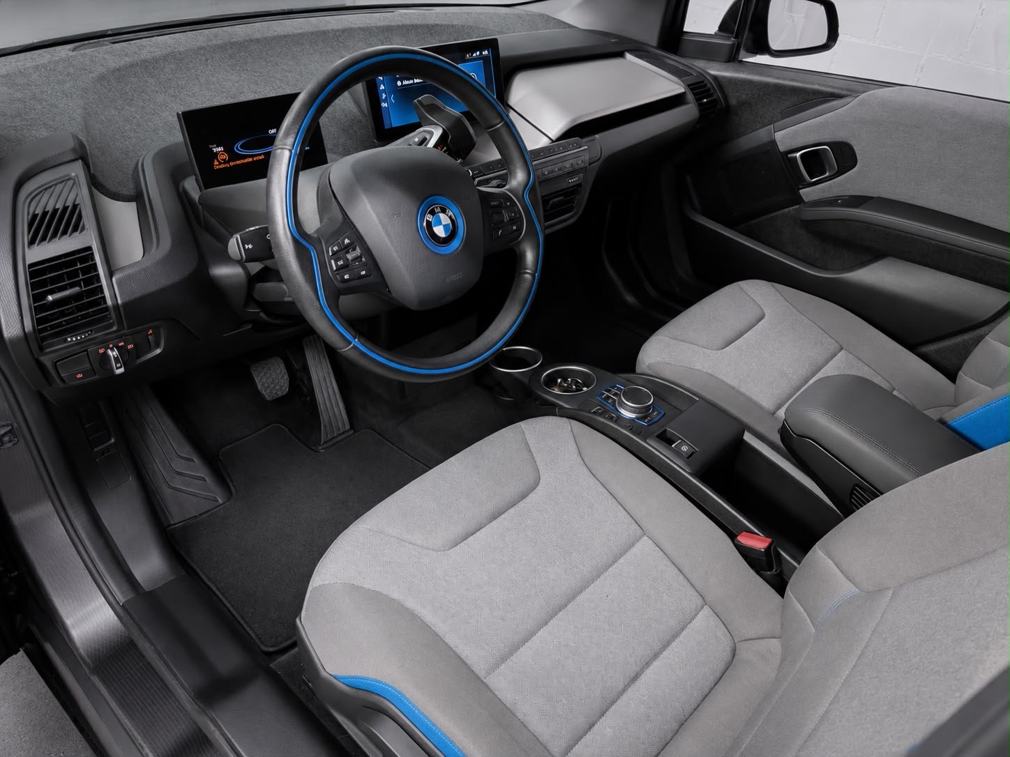 BMW i3 (120Ah)-image-8