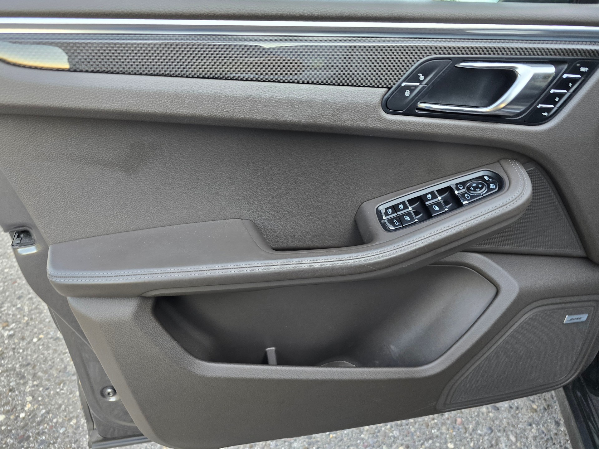 PORSCHE Macan Turbo PDK-image-16